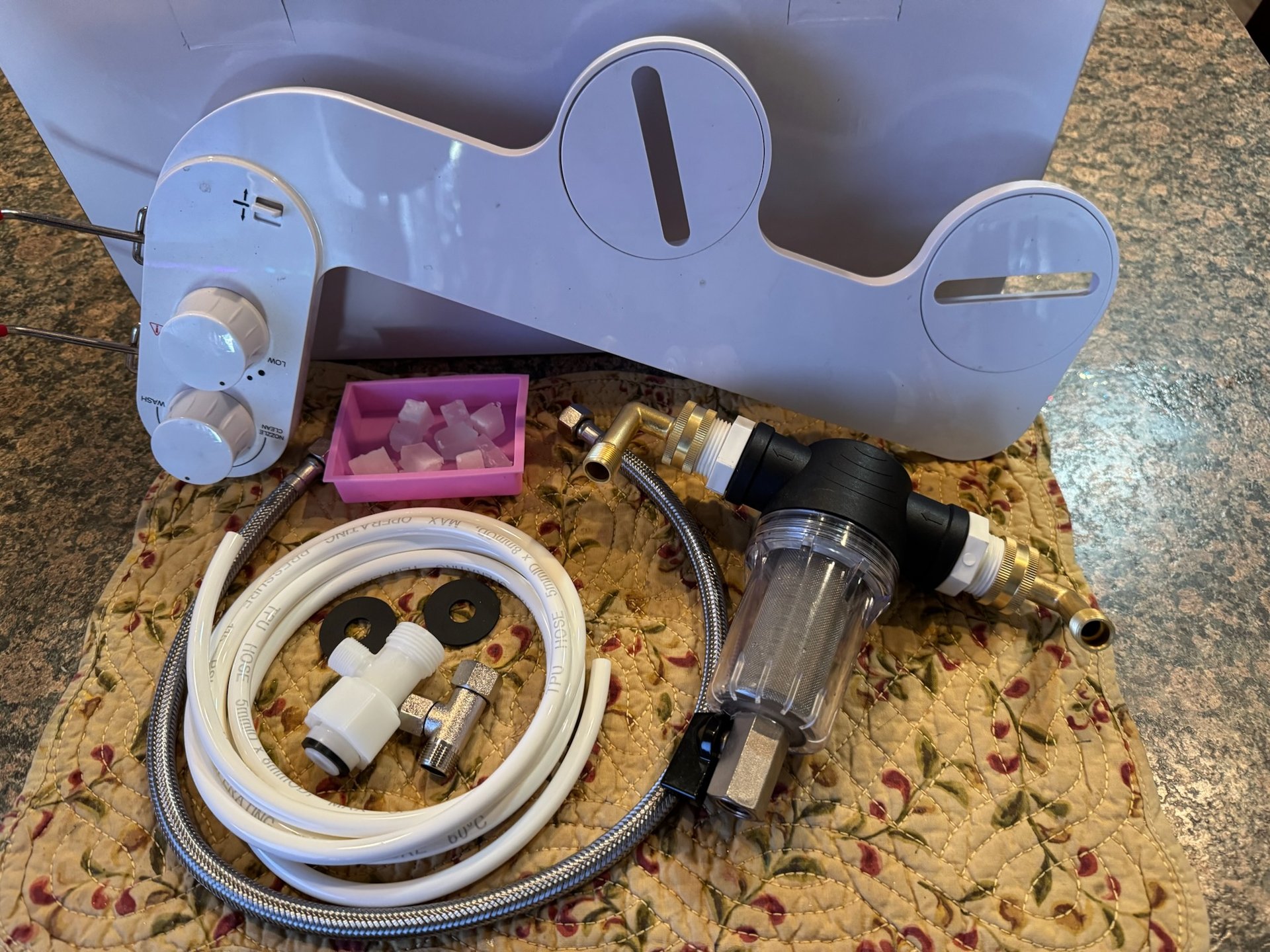 black and white bed linen