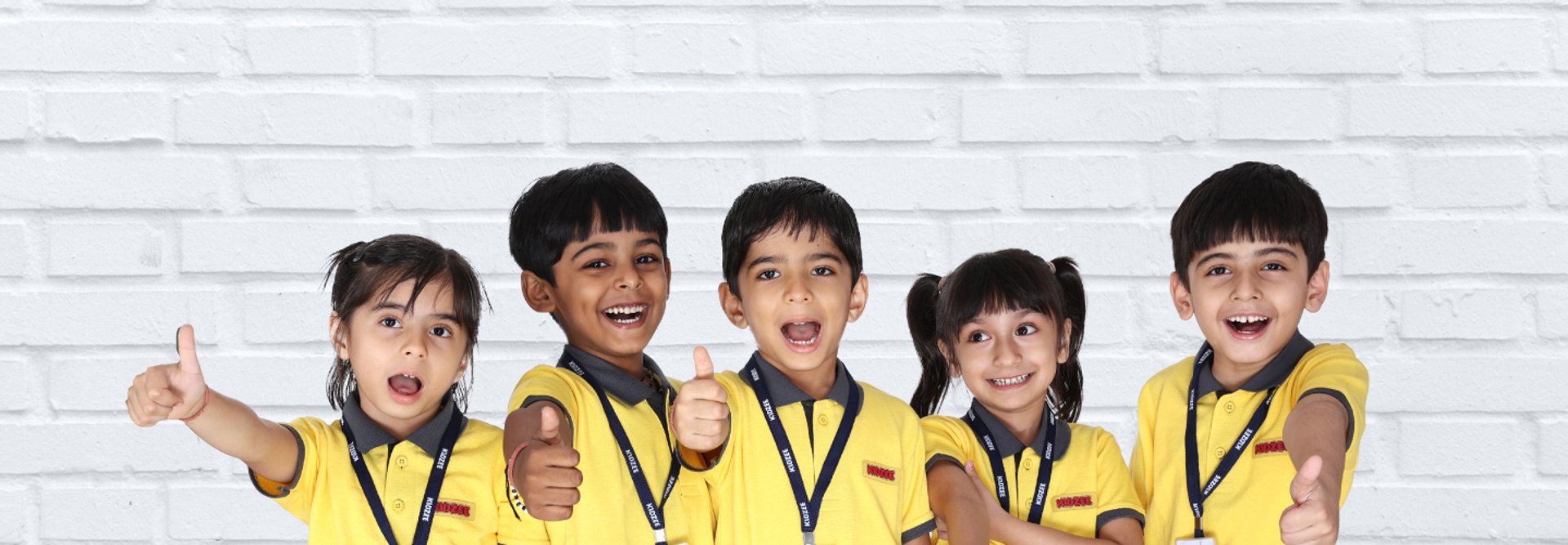 gray computer monitor