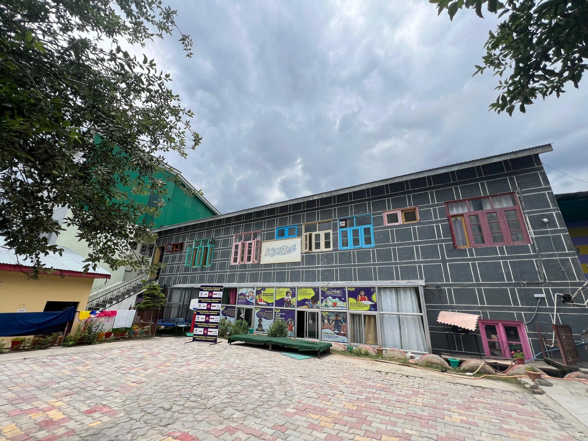 assorted-color pencil