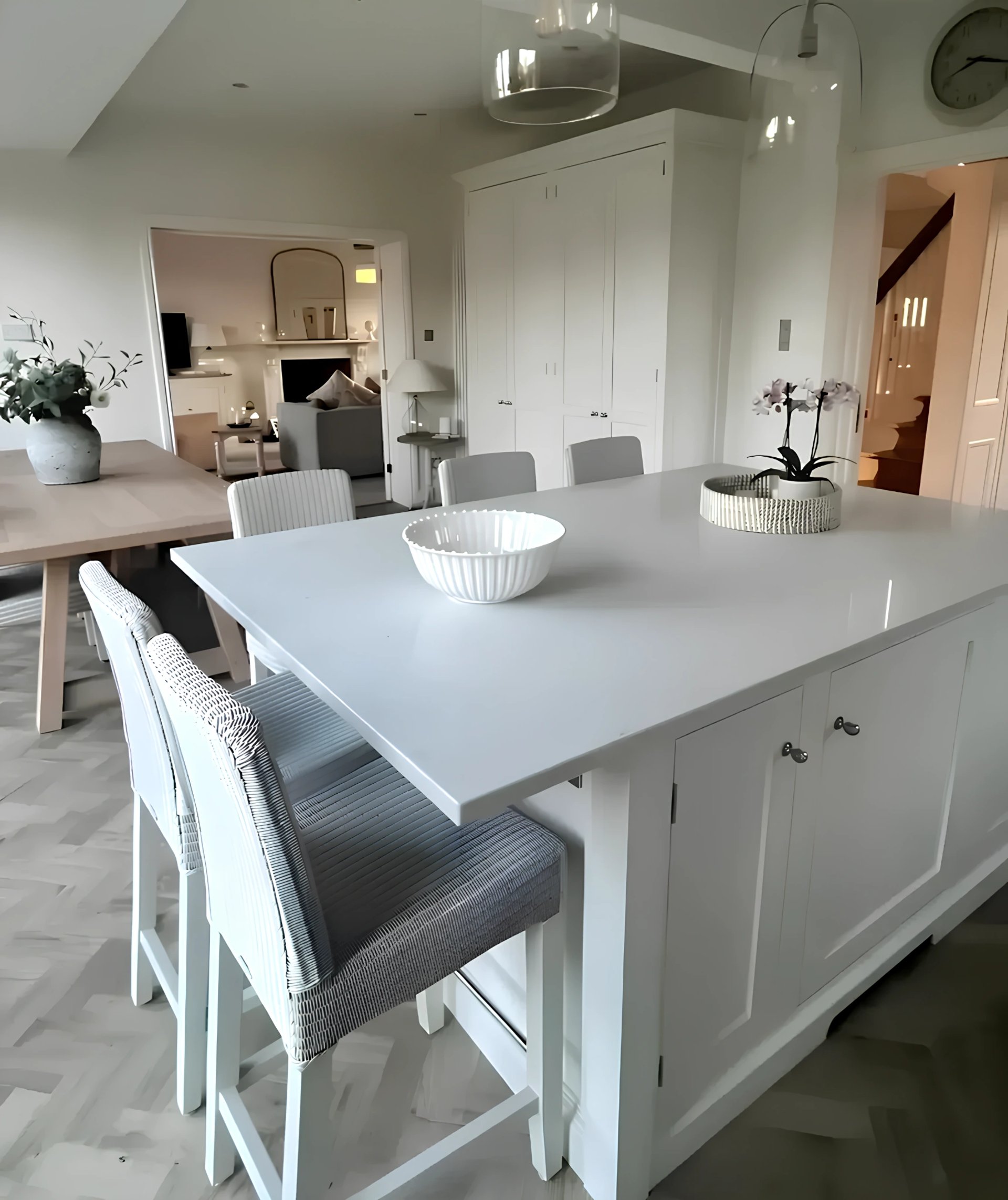 white quartz kitchen island worktops
