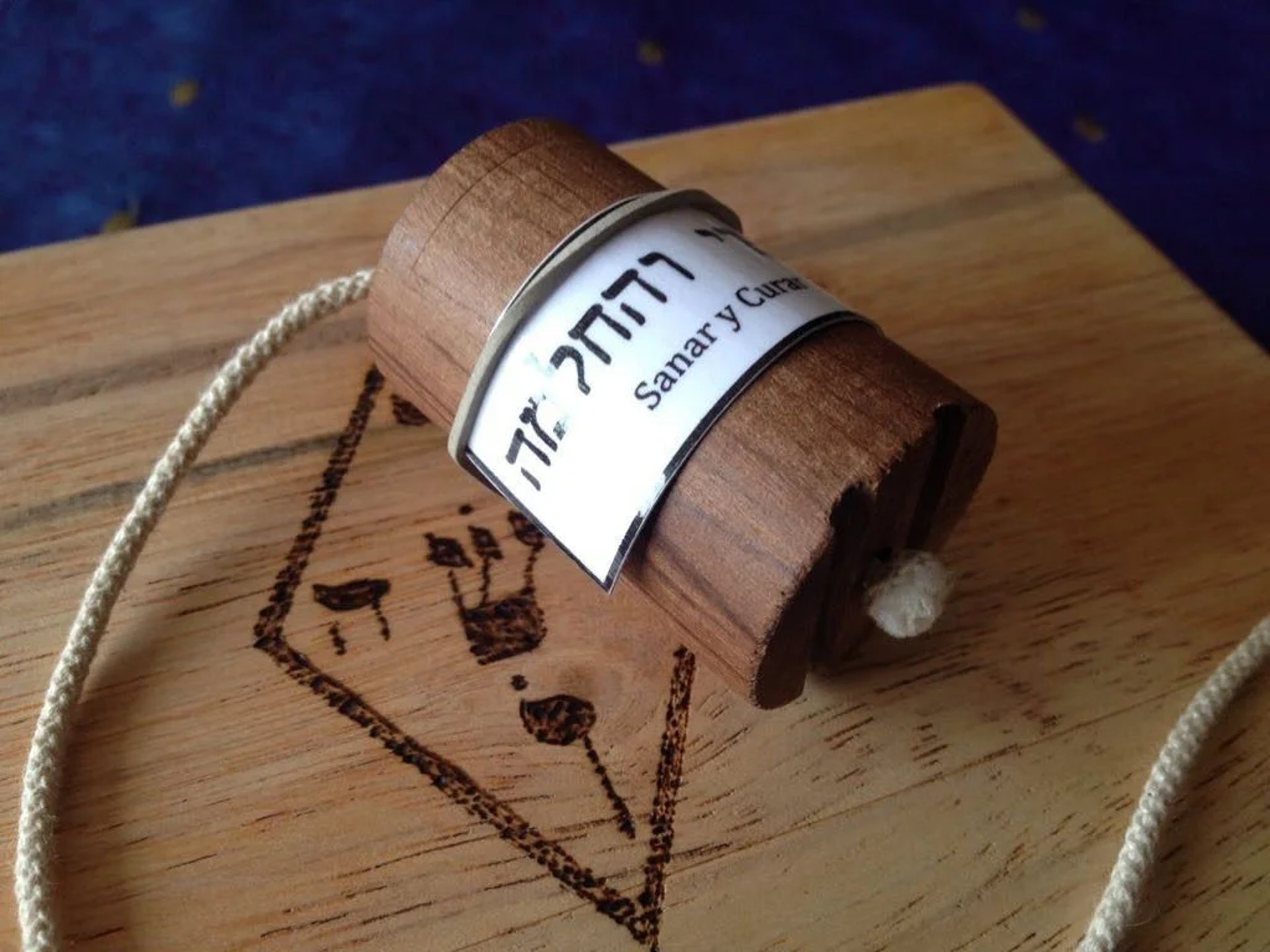 persons feet on blue towel