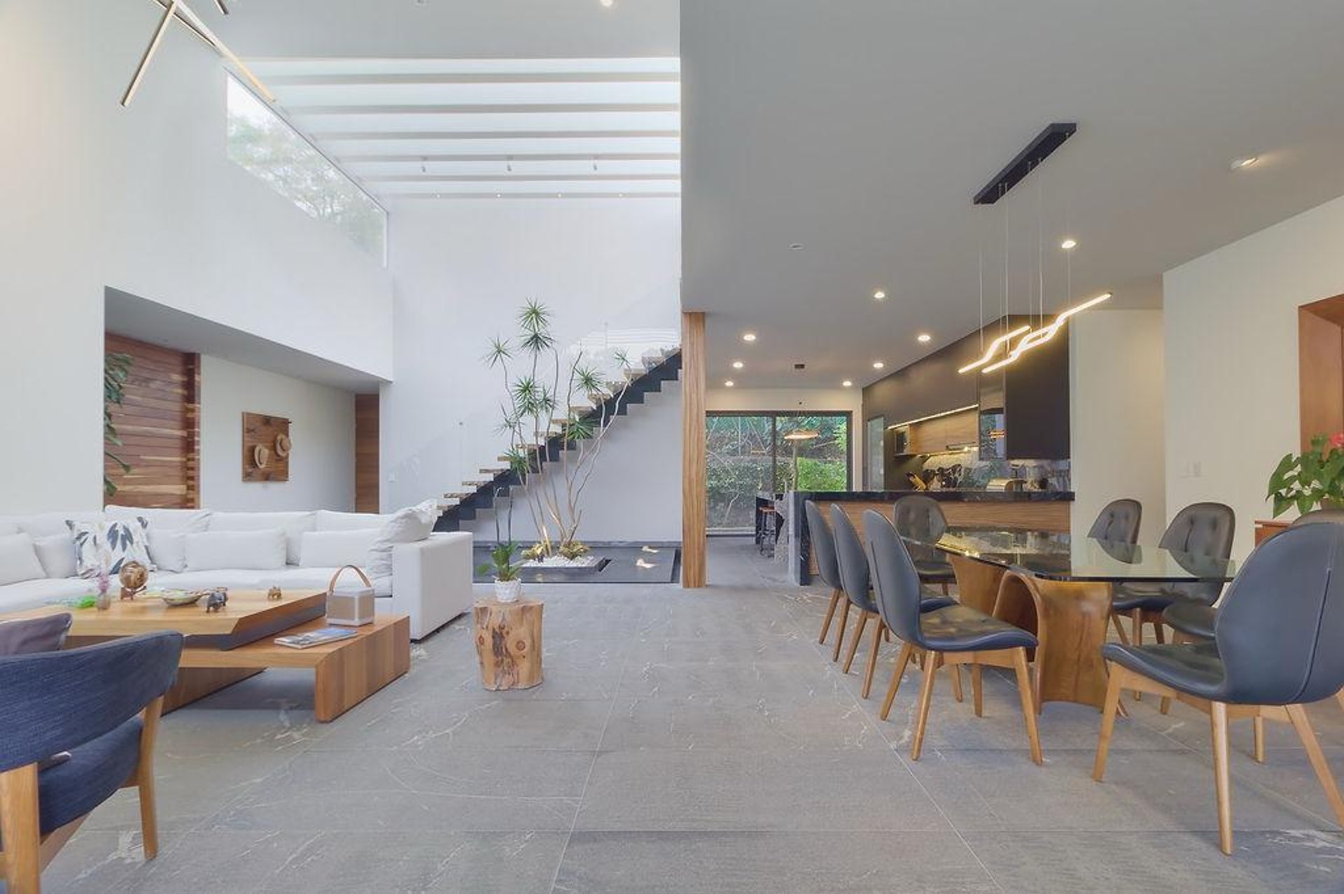 black and white bed linen