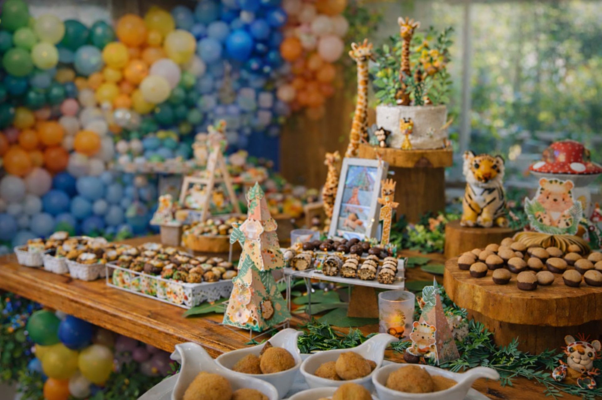 an abstract photo of a curved building with a blue sky in the background