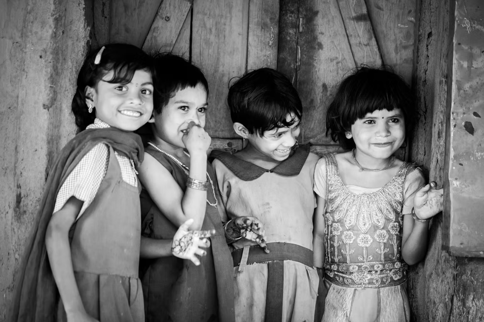 black and white bed linen