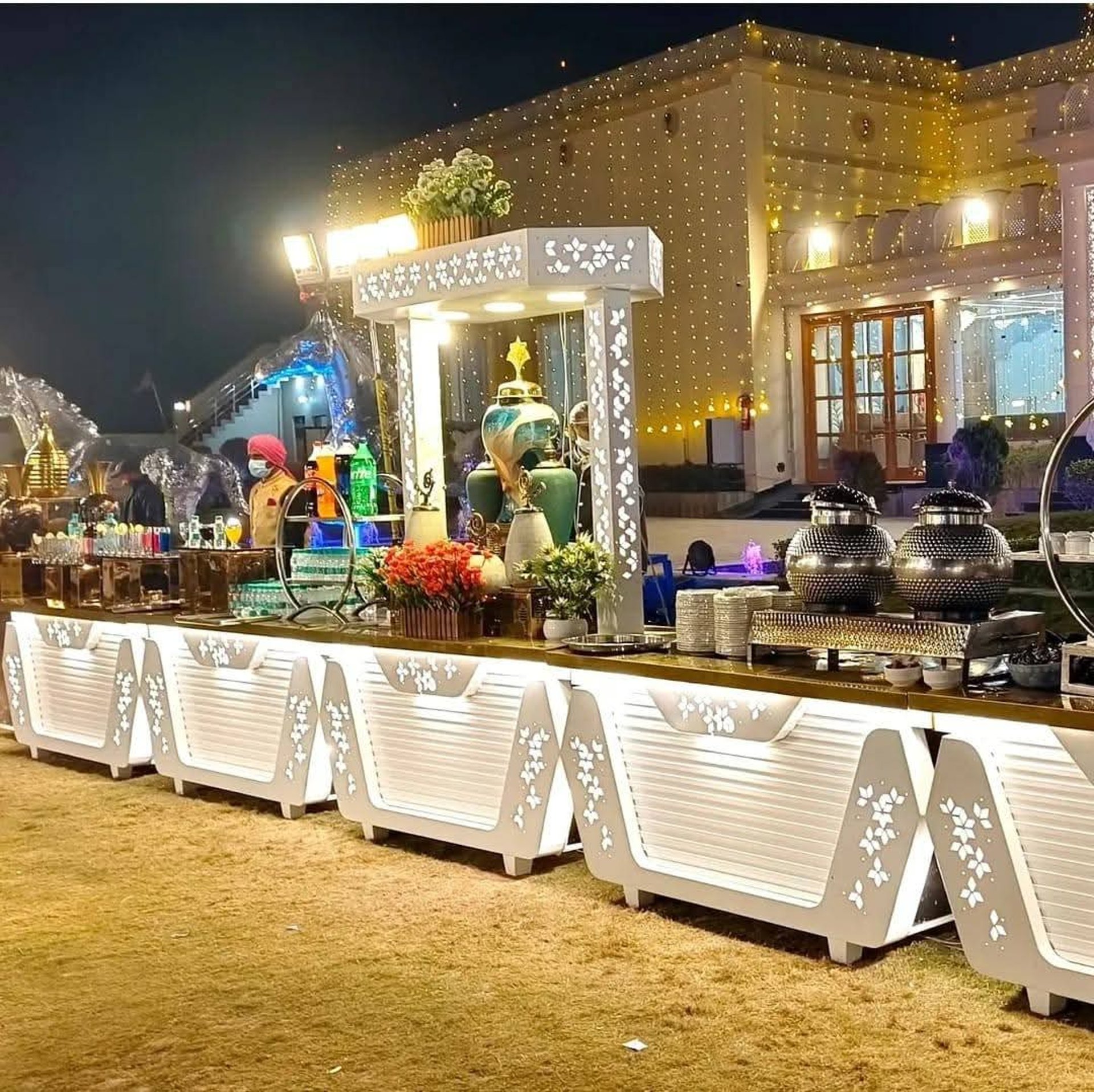 black and white bed linen