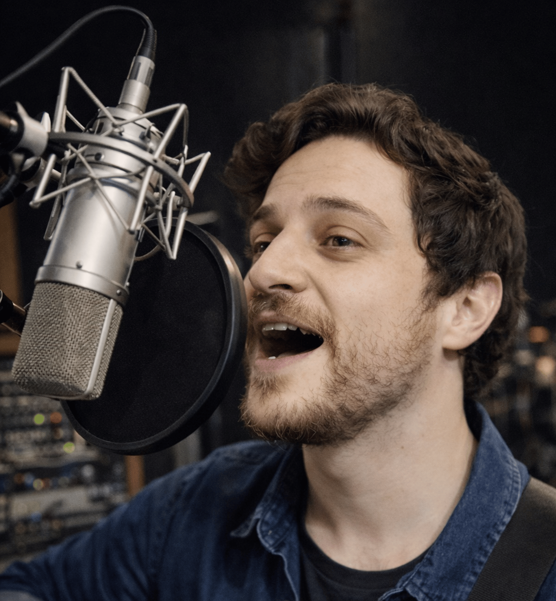 bokeh photography of condenser microphone