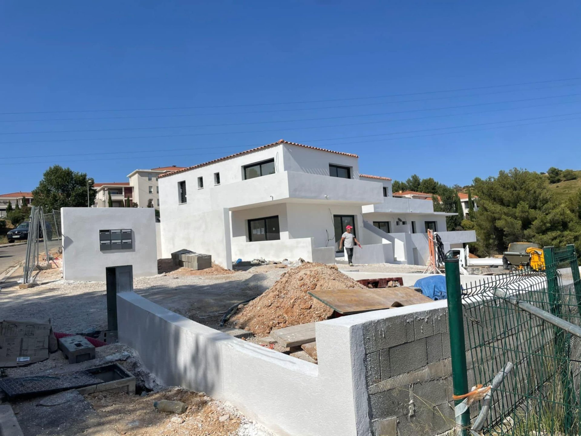 black and brown leather padded tub sofa