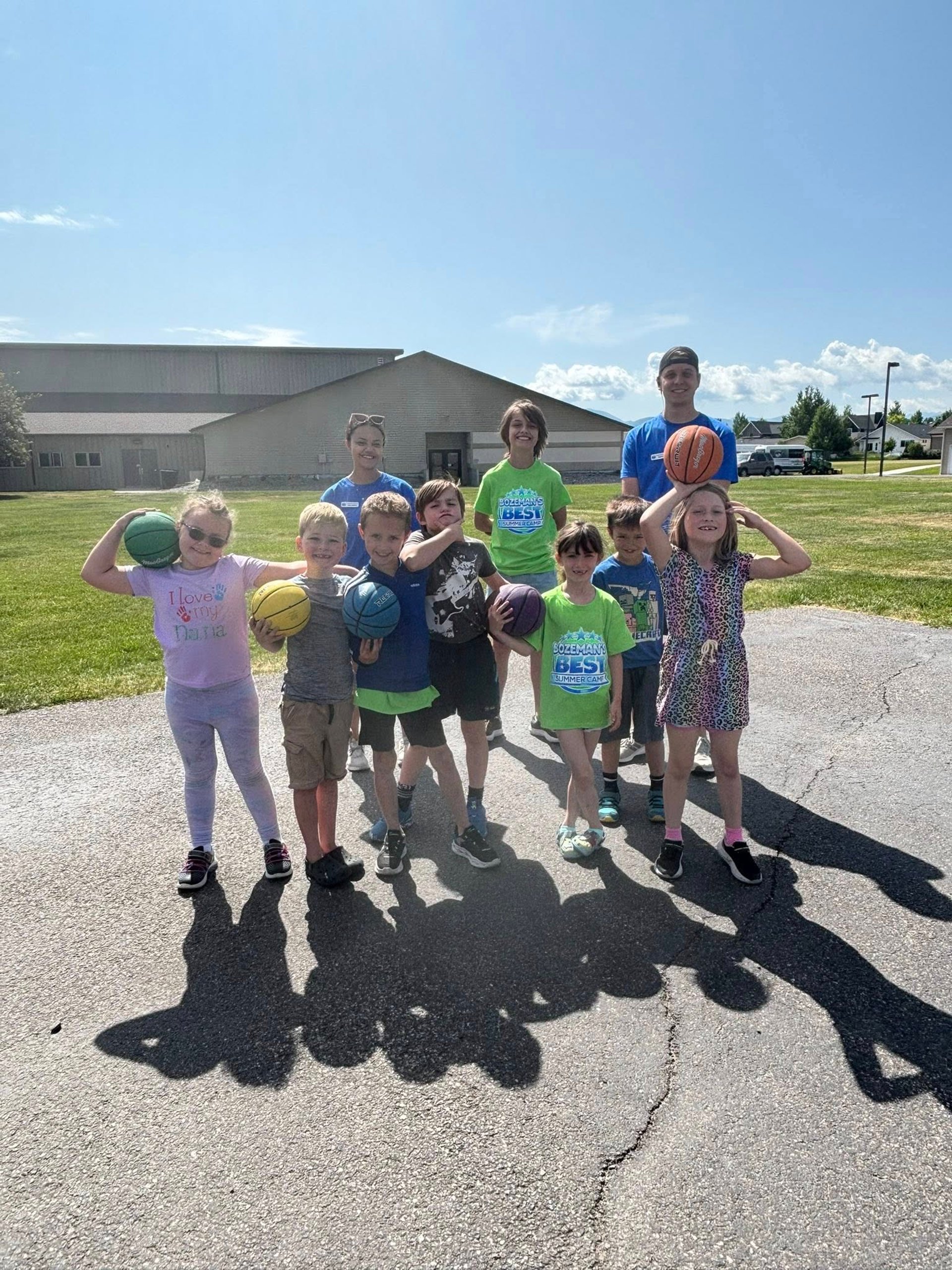 gray computer monitor