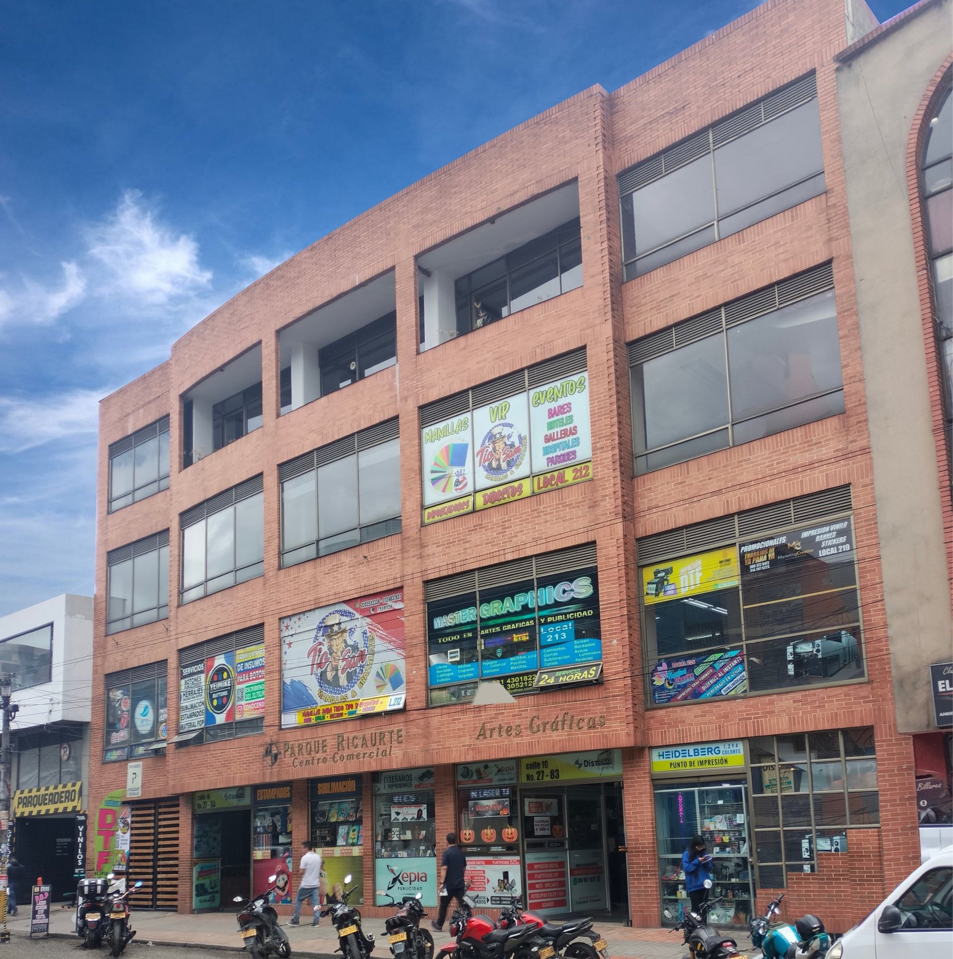 black and brown leather padded tub sofa