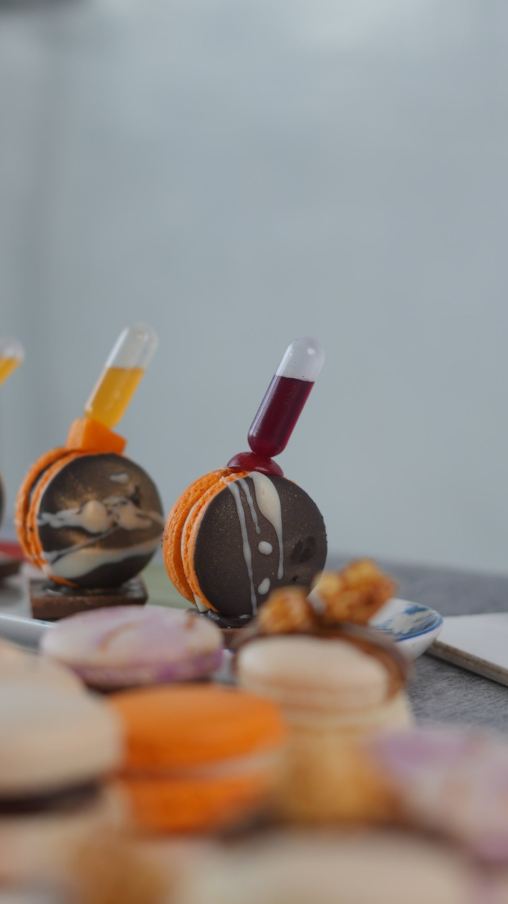 black and white bed linen