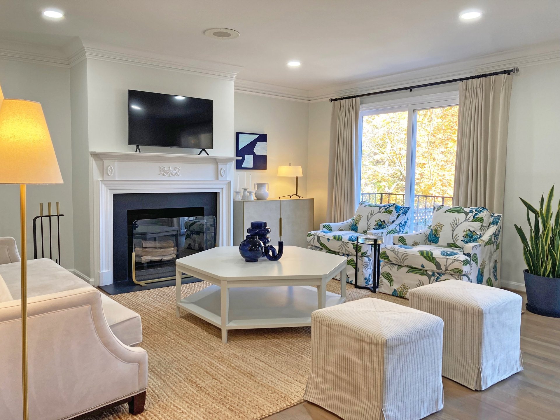 black and white bed linen