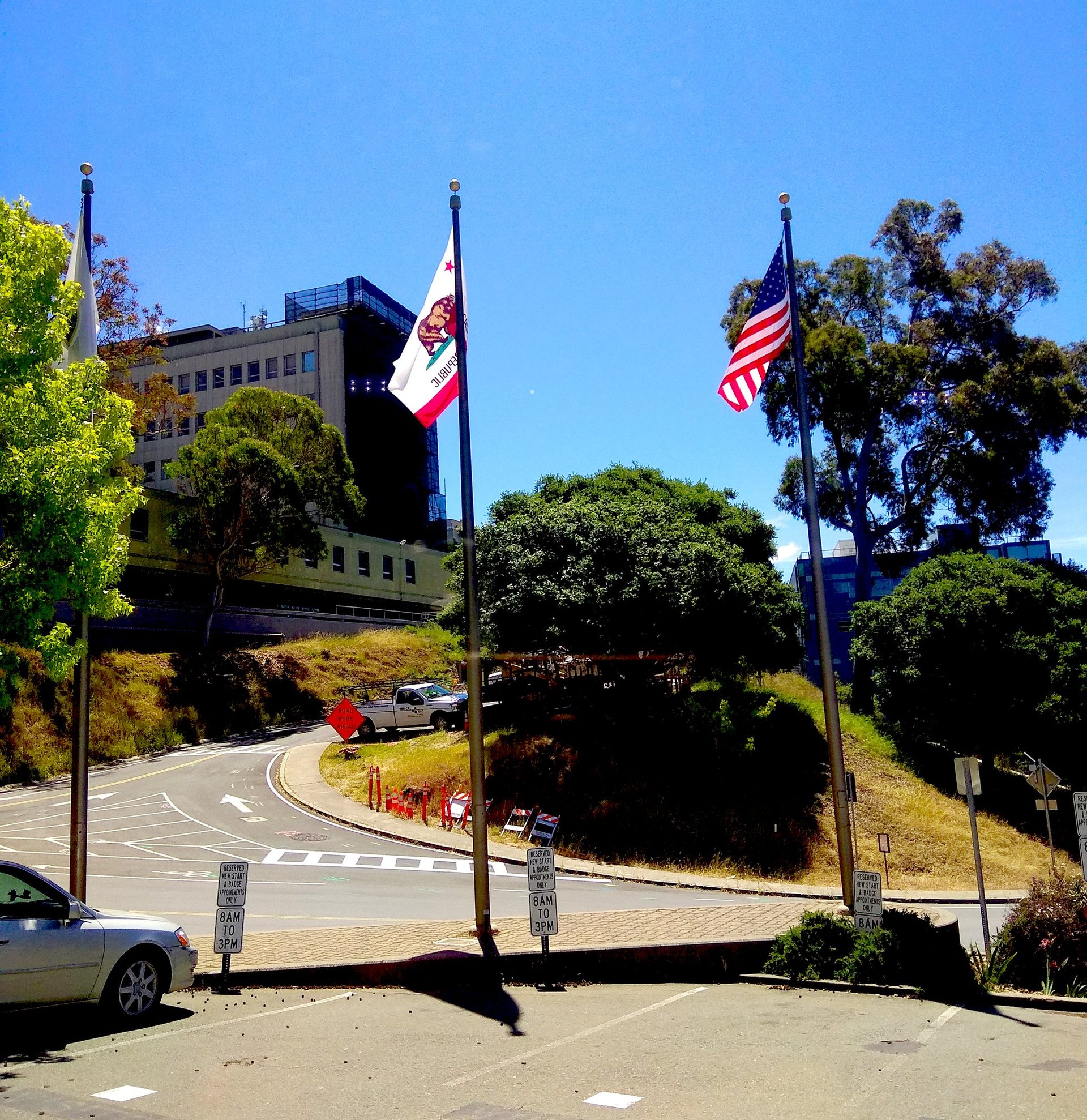 cityscape photography during daytime
