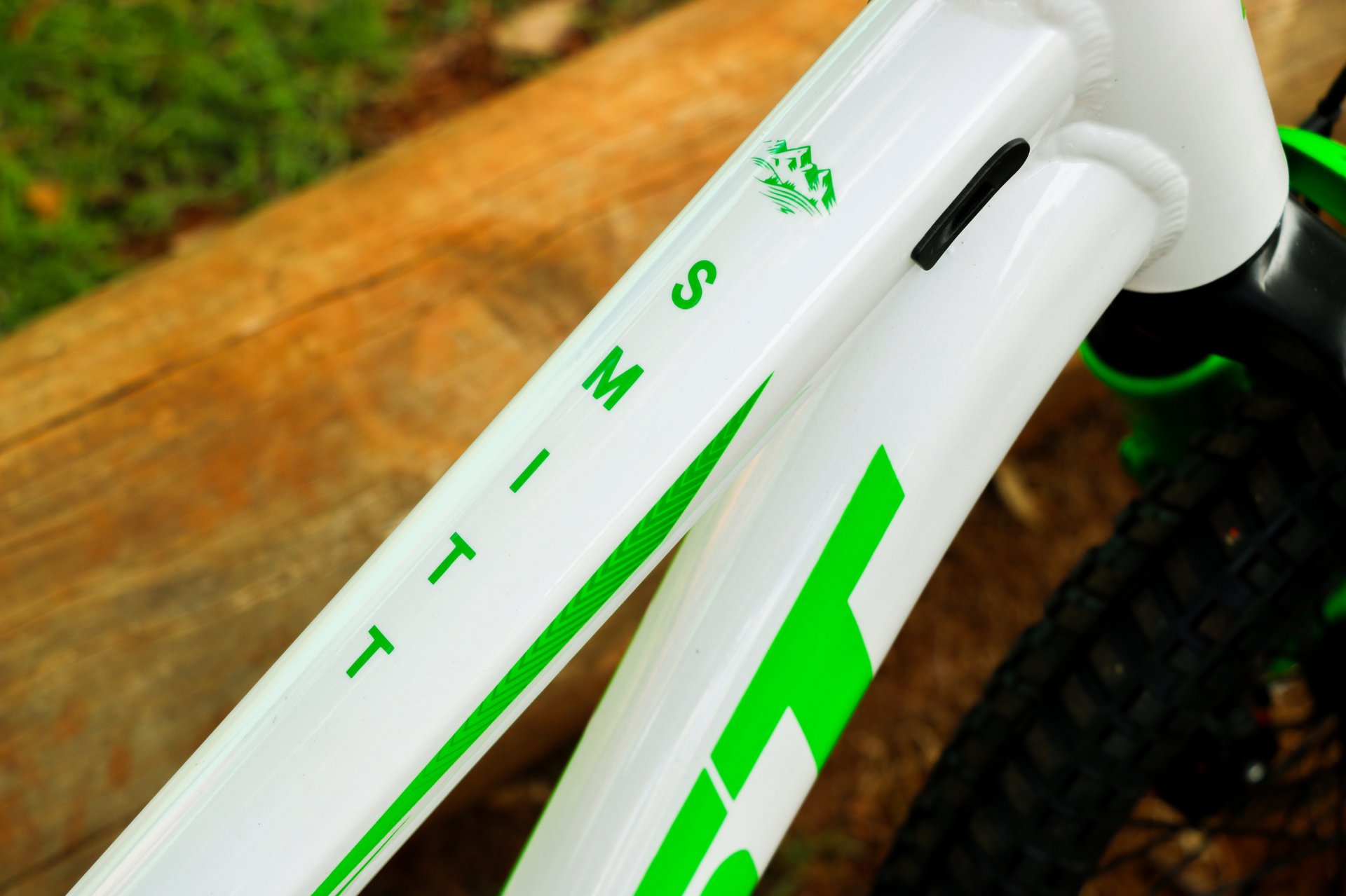 an abstract photo of a curved building with a blue sky in the background