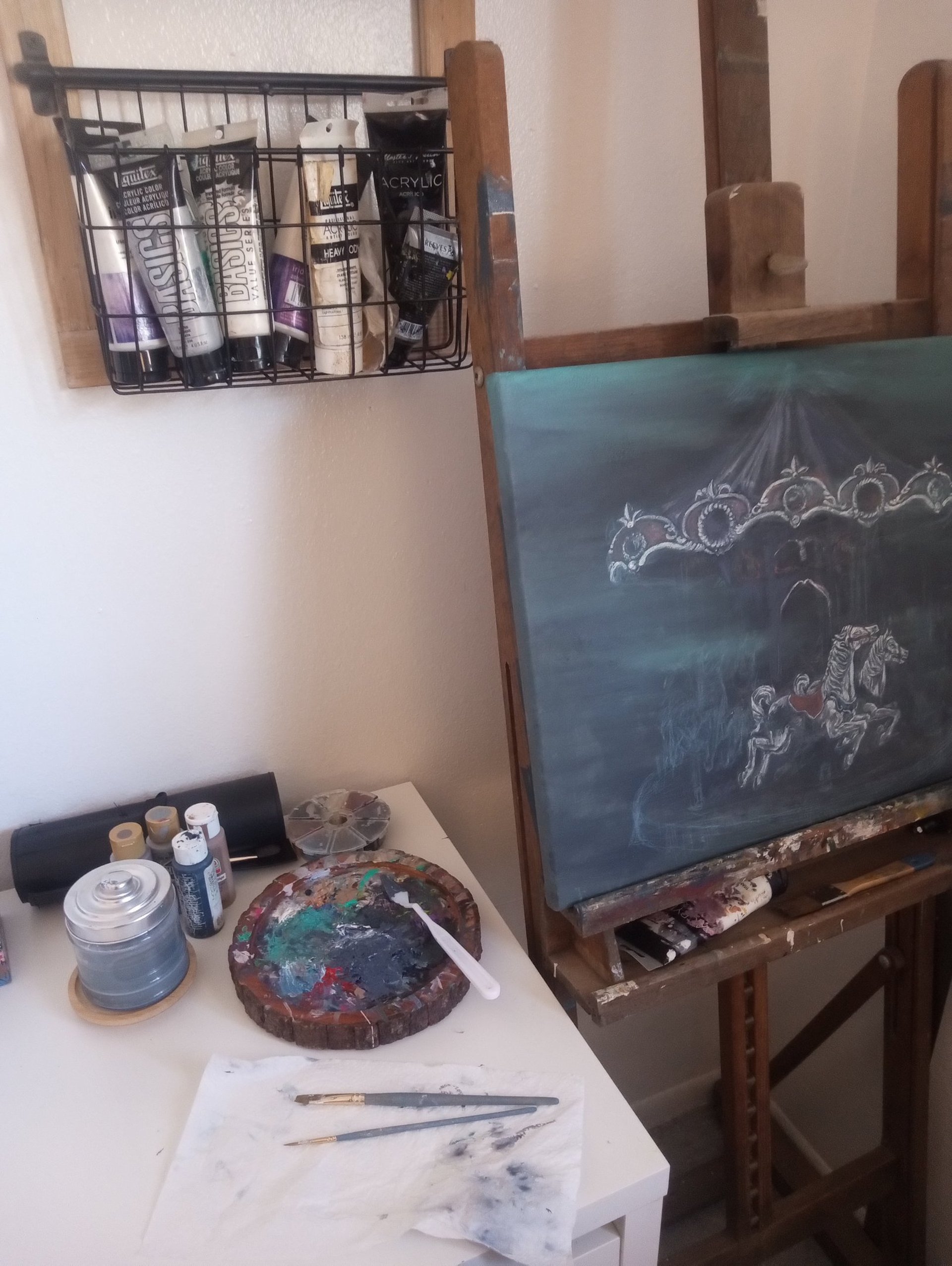 black and white bed linen