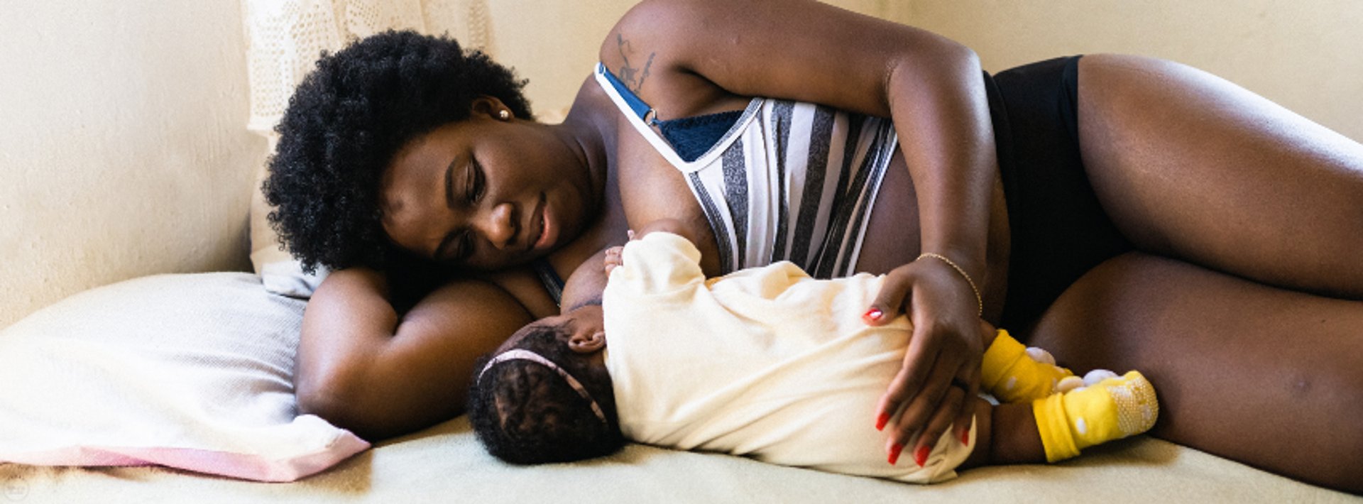 gray computer monitor