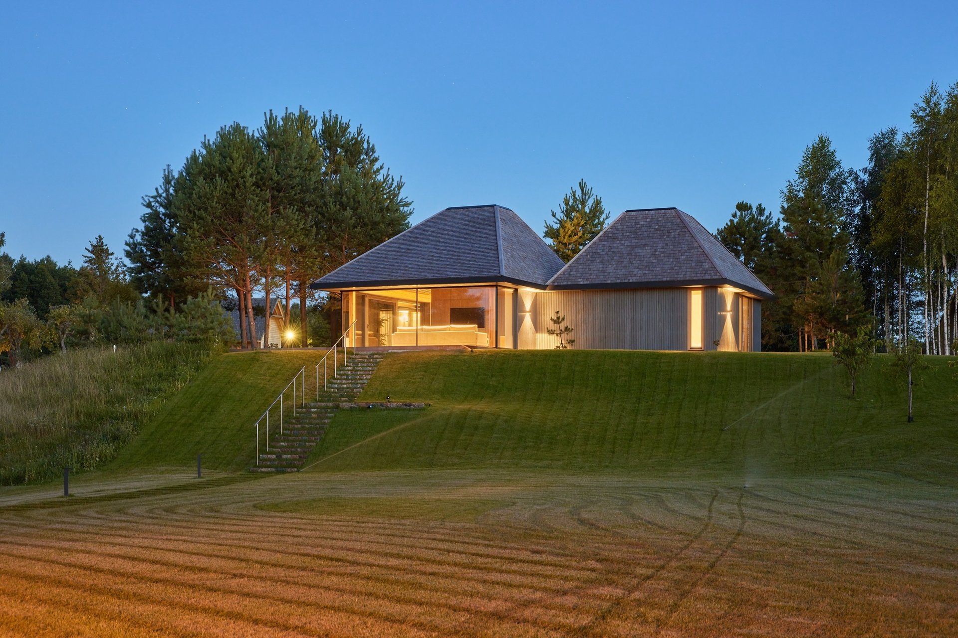 black and brown leather padded tub sofa