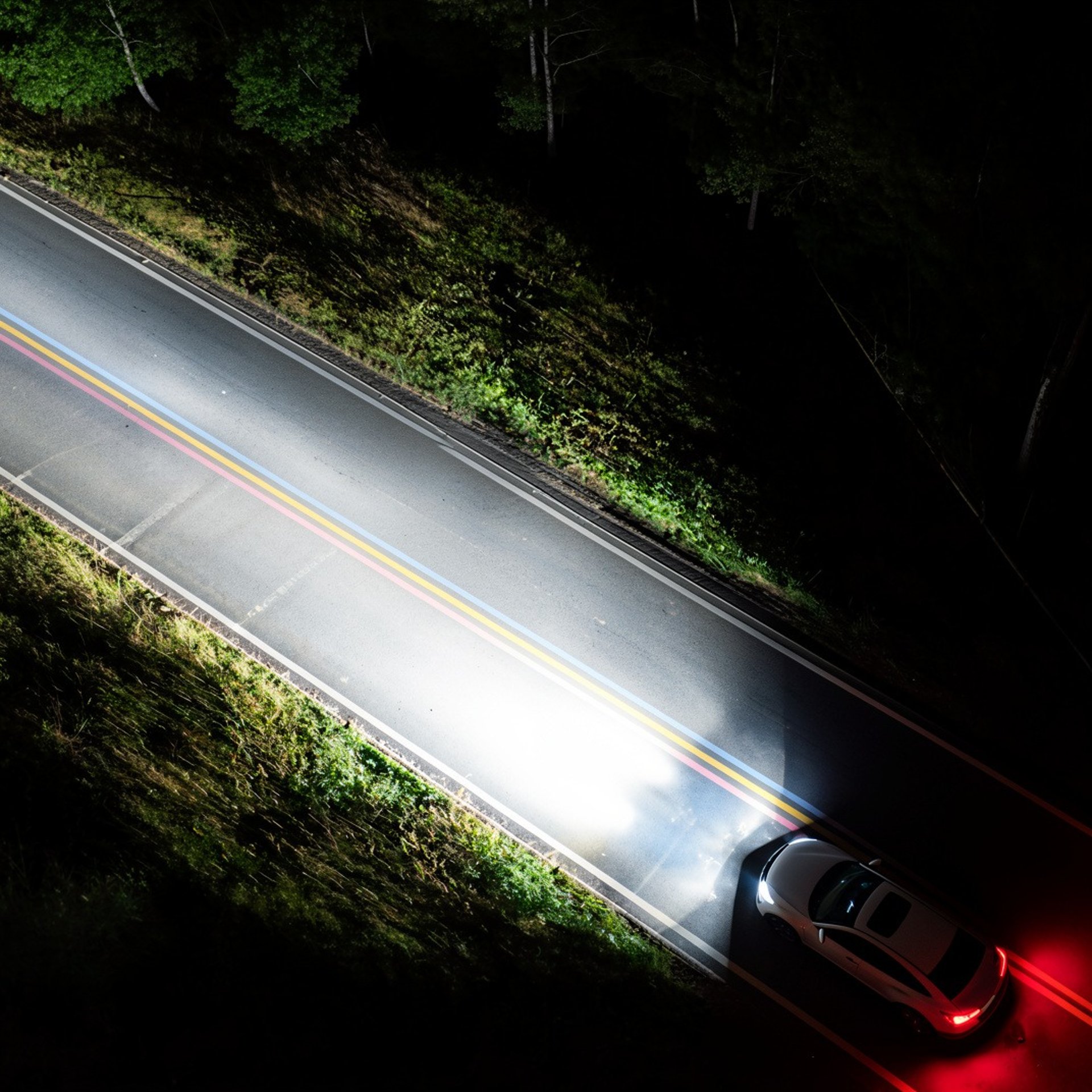 black and white bed linen