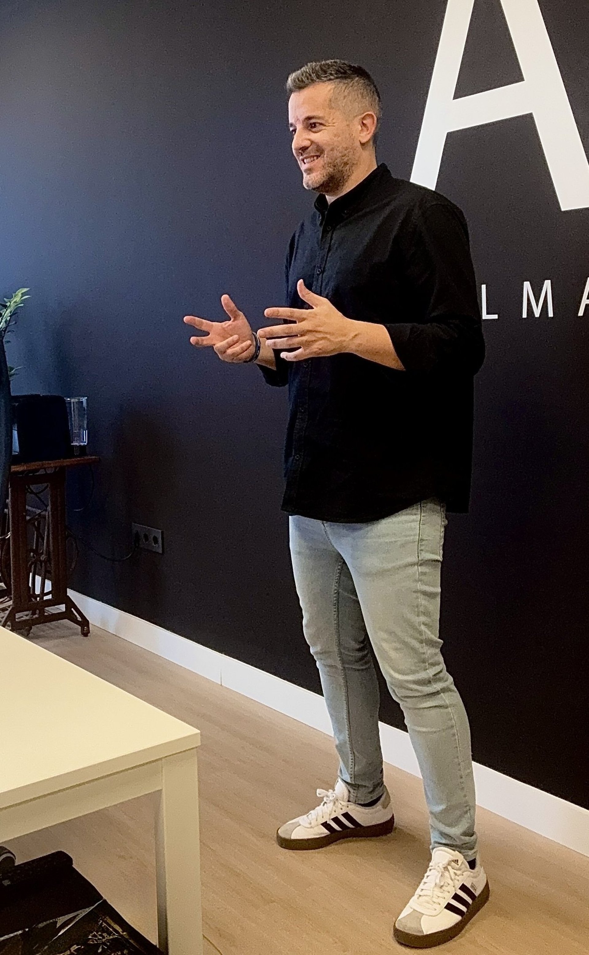 black and white bed linen