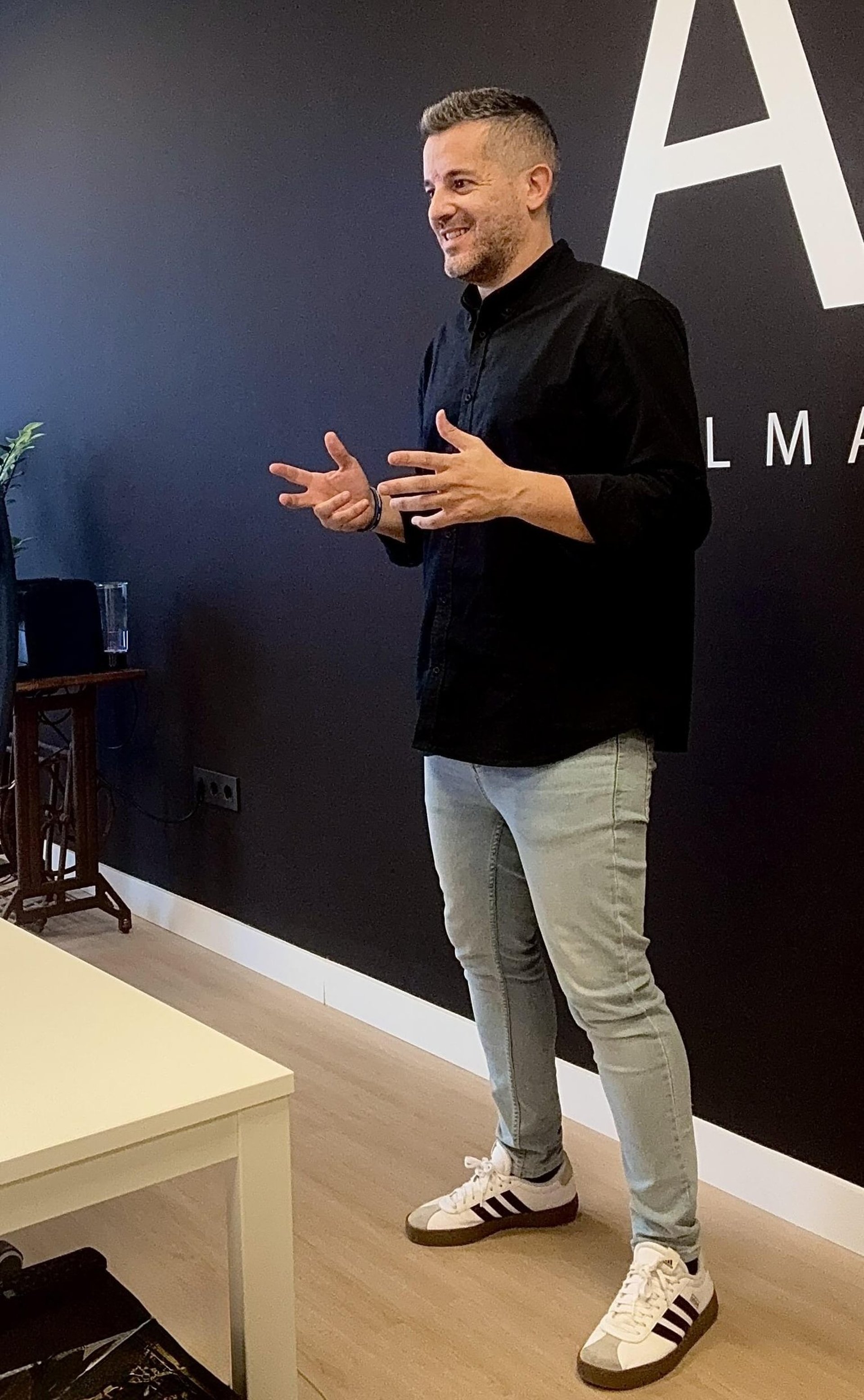 black and white bed linen