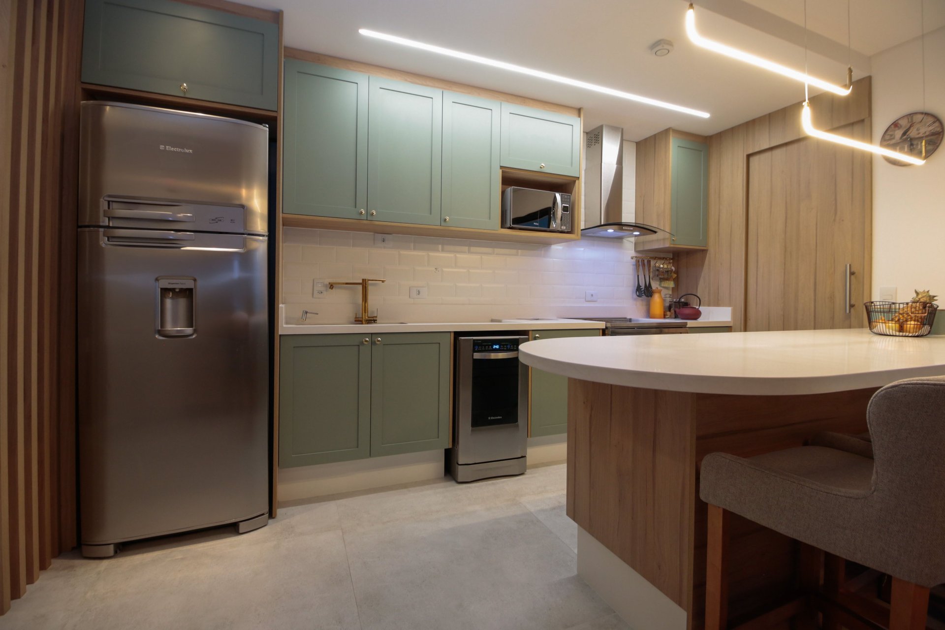 black and brown leather padded tub sofa