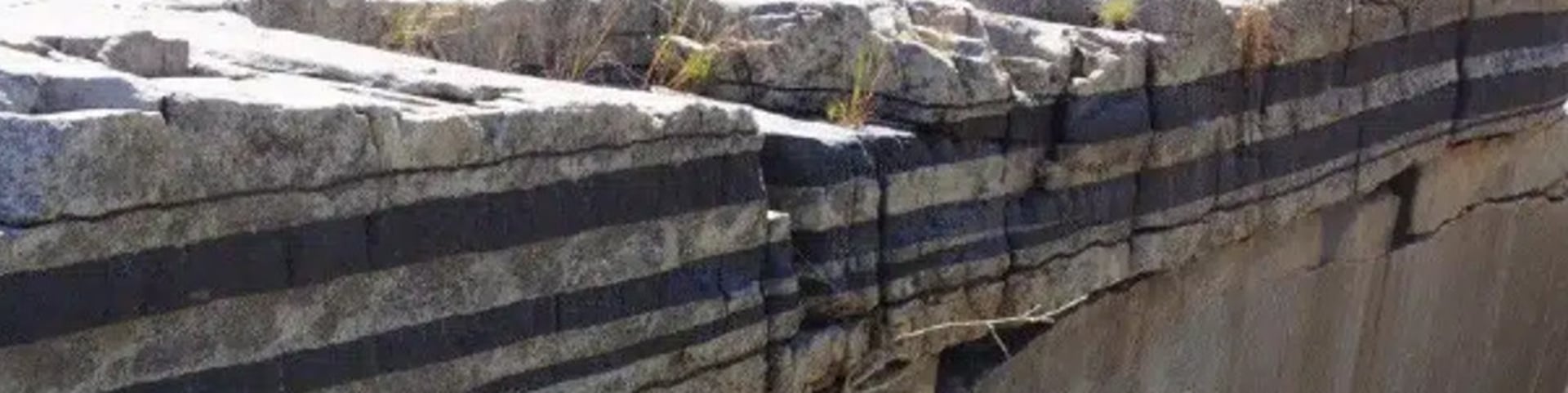 brown rocky mountain during daytime