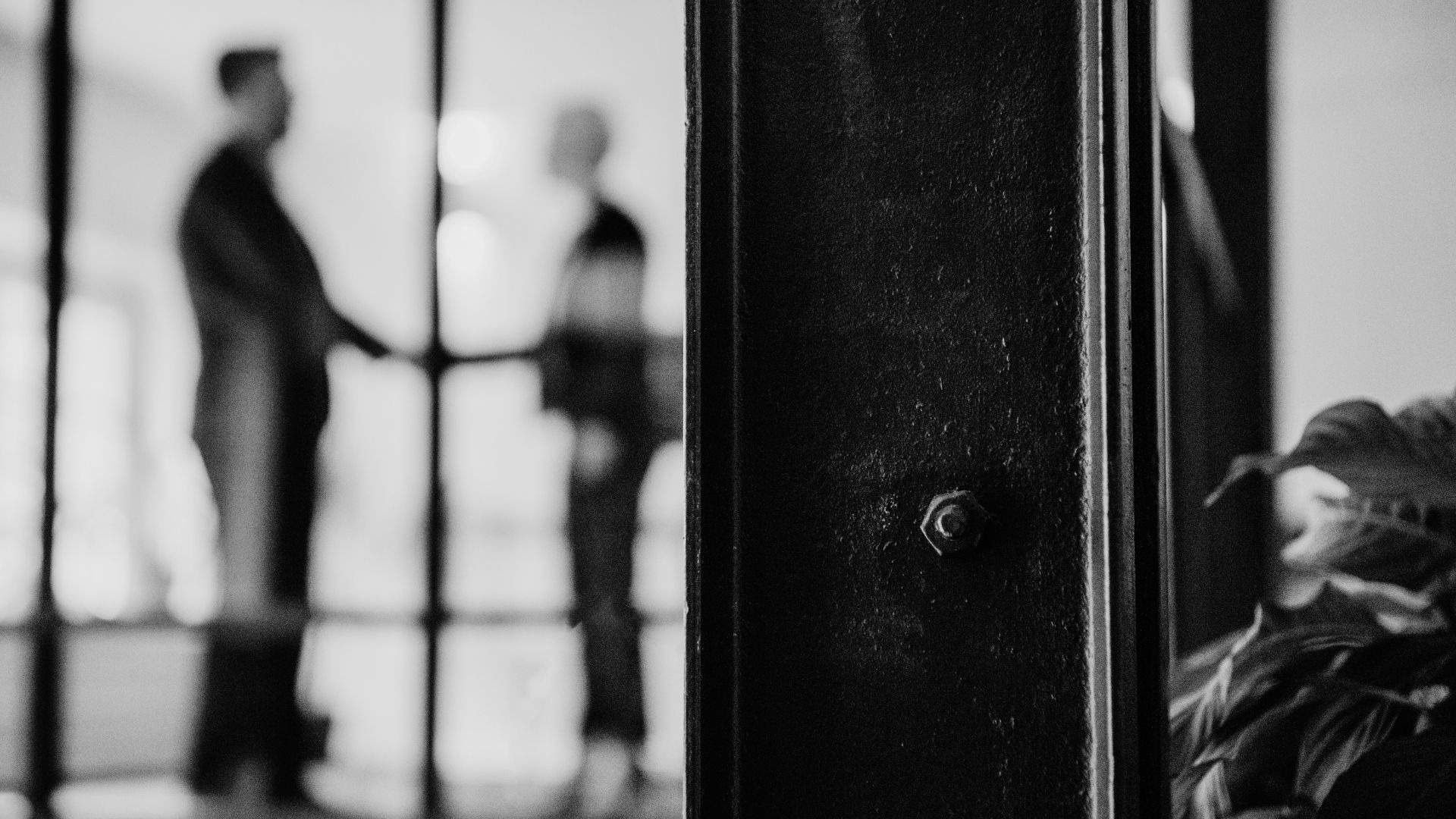 black and white bed linen