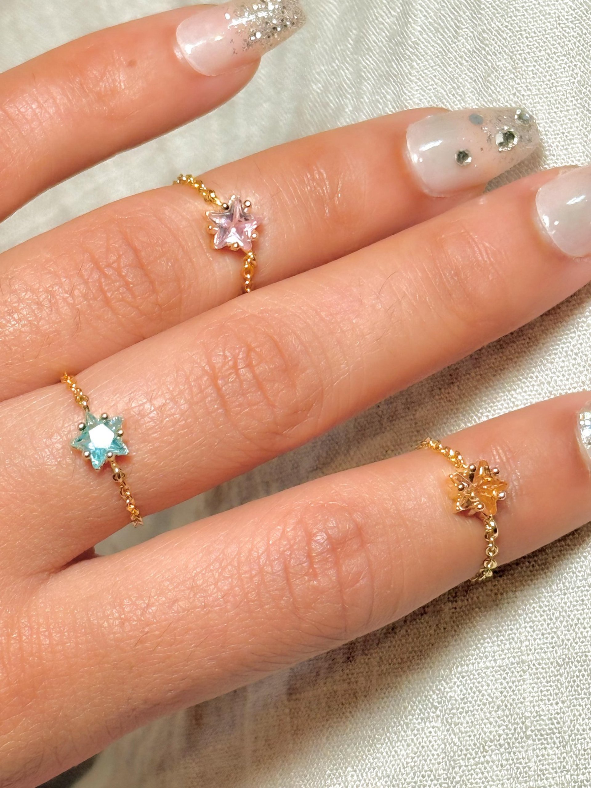 gray computer monitor