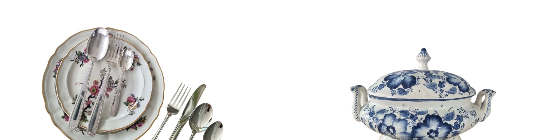 a black mannequin with a gold necklace on it