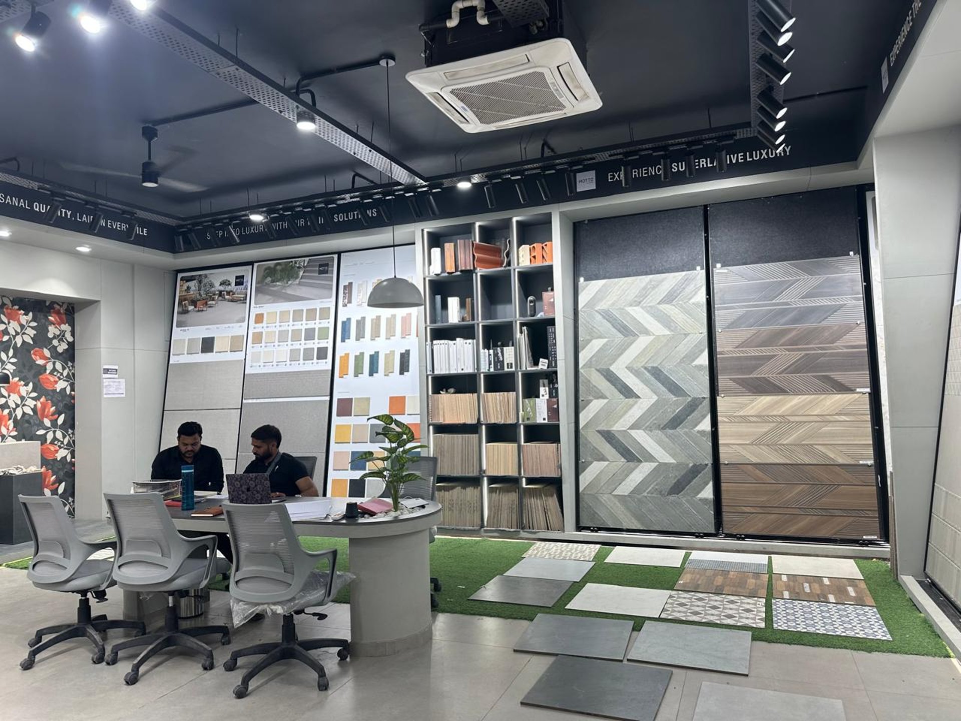 black and white bed linen