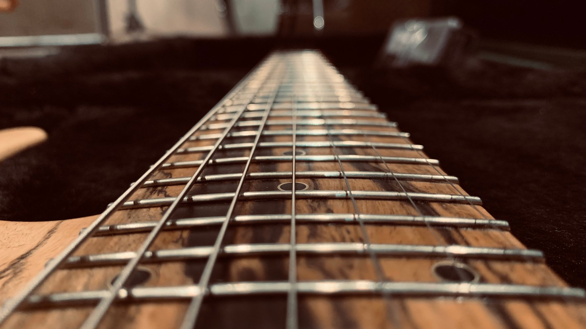 gray computer monitor