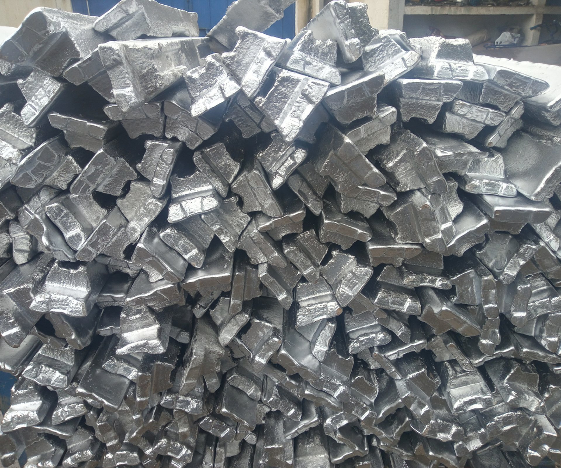 black and brown leather padded tub sofa