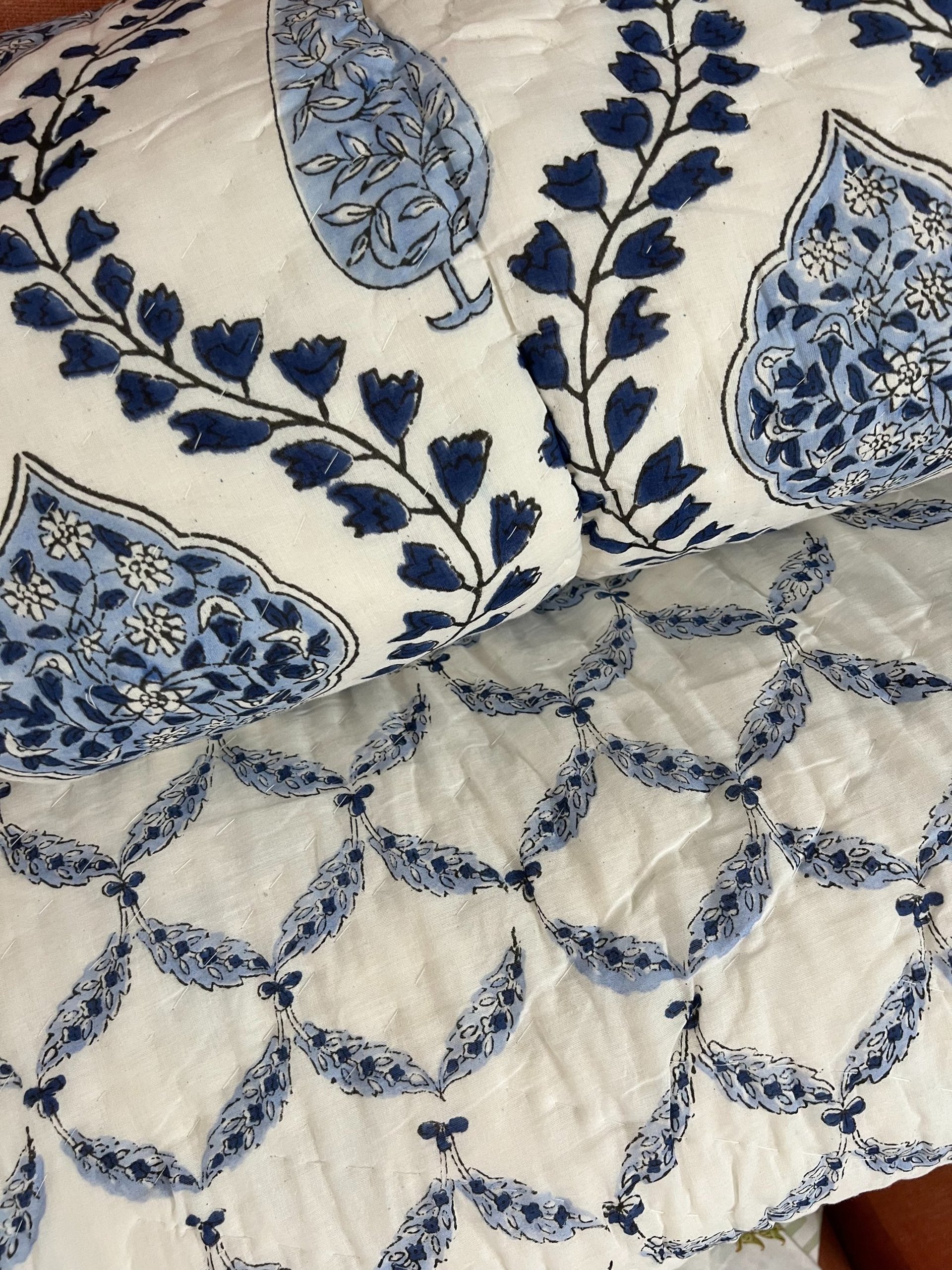 black and white bed linen