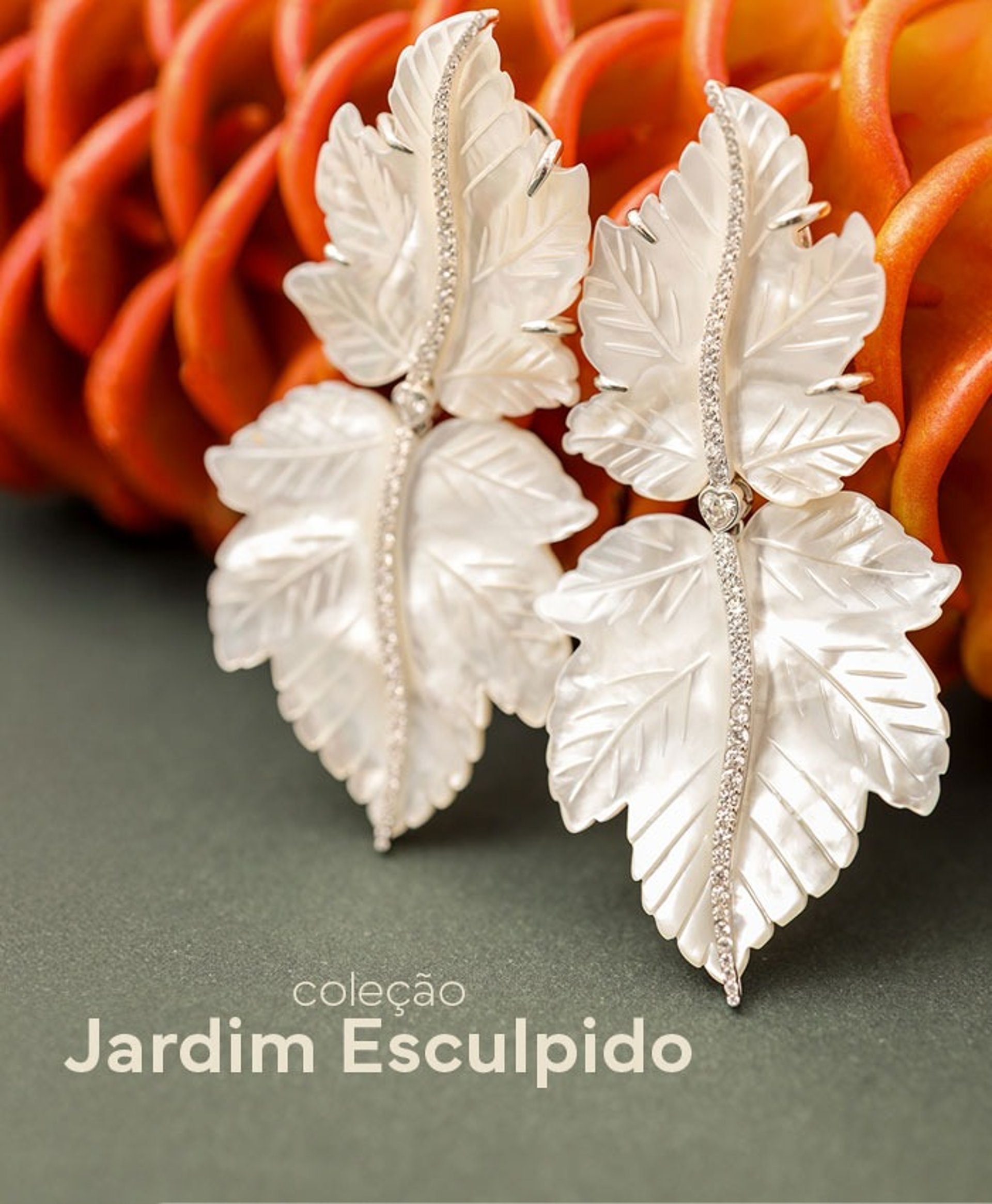 Joia em pedra natural prata 925 esculpida a mão carved handmade com cravação zircônia madrepérola 