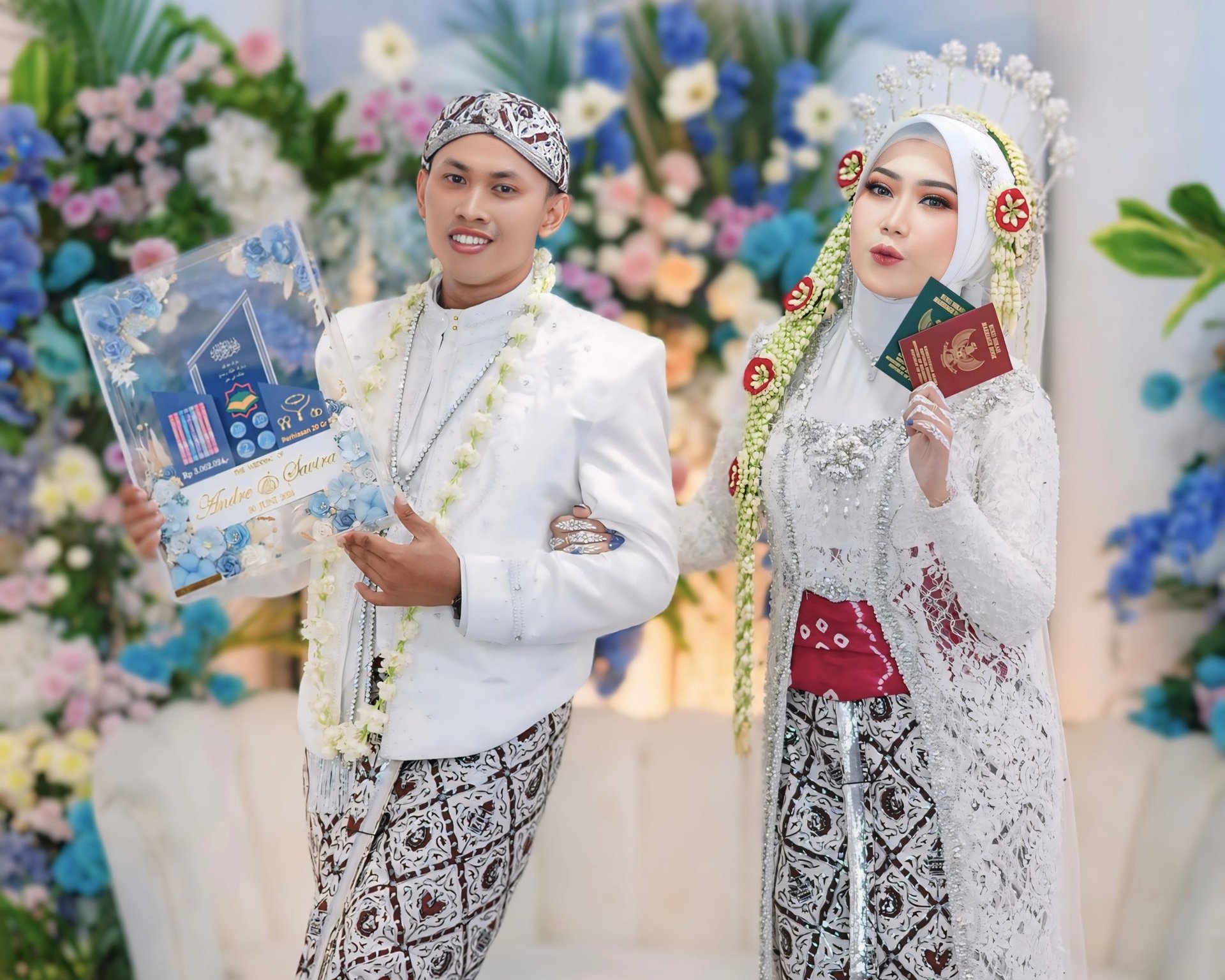 mahar akrilik bunga semarang.jpg