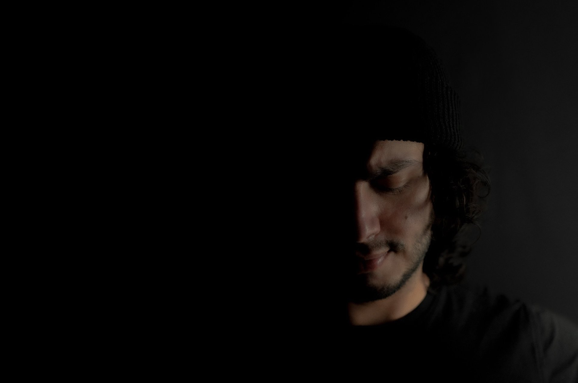 black and white bed linen