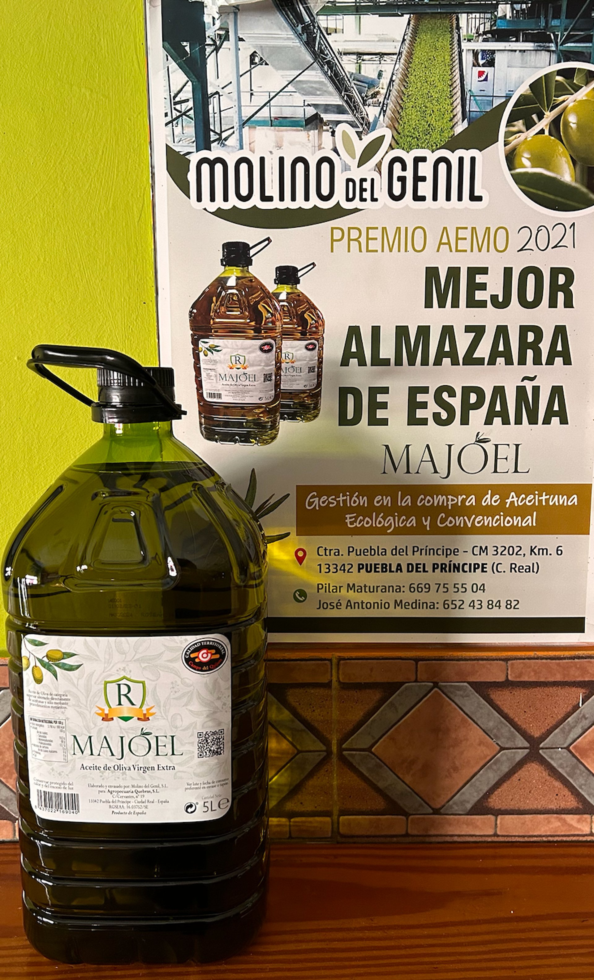 person wearing grey knit sweater