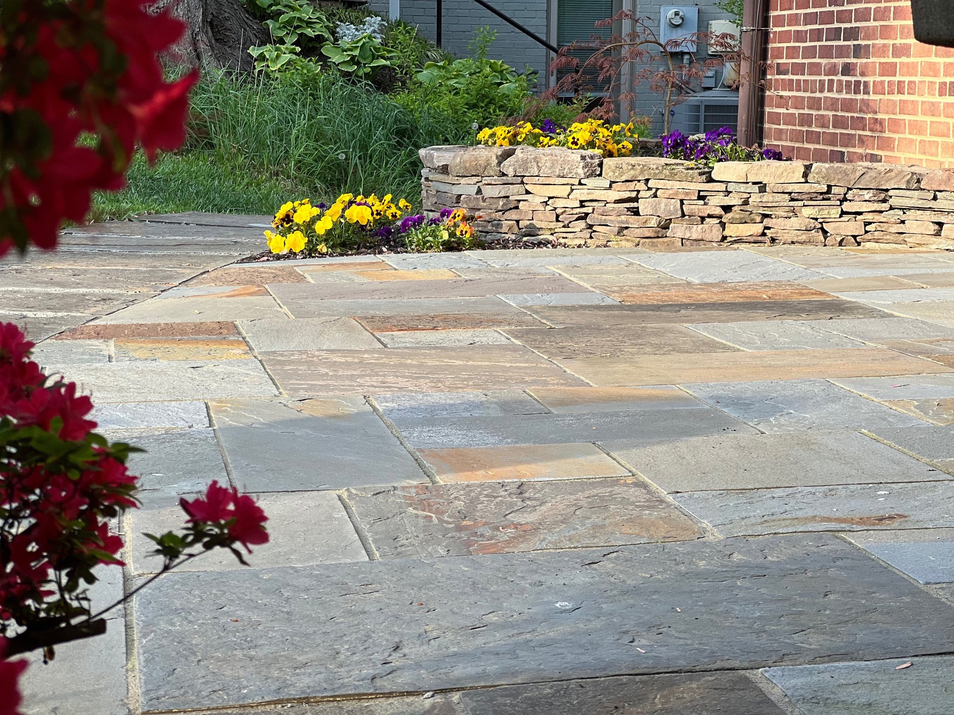 black and white bed linen