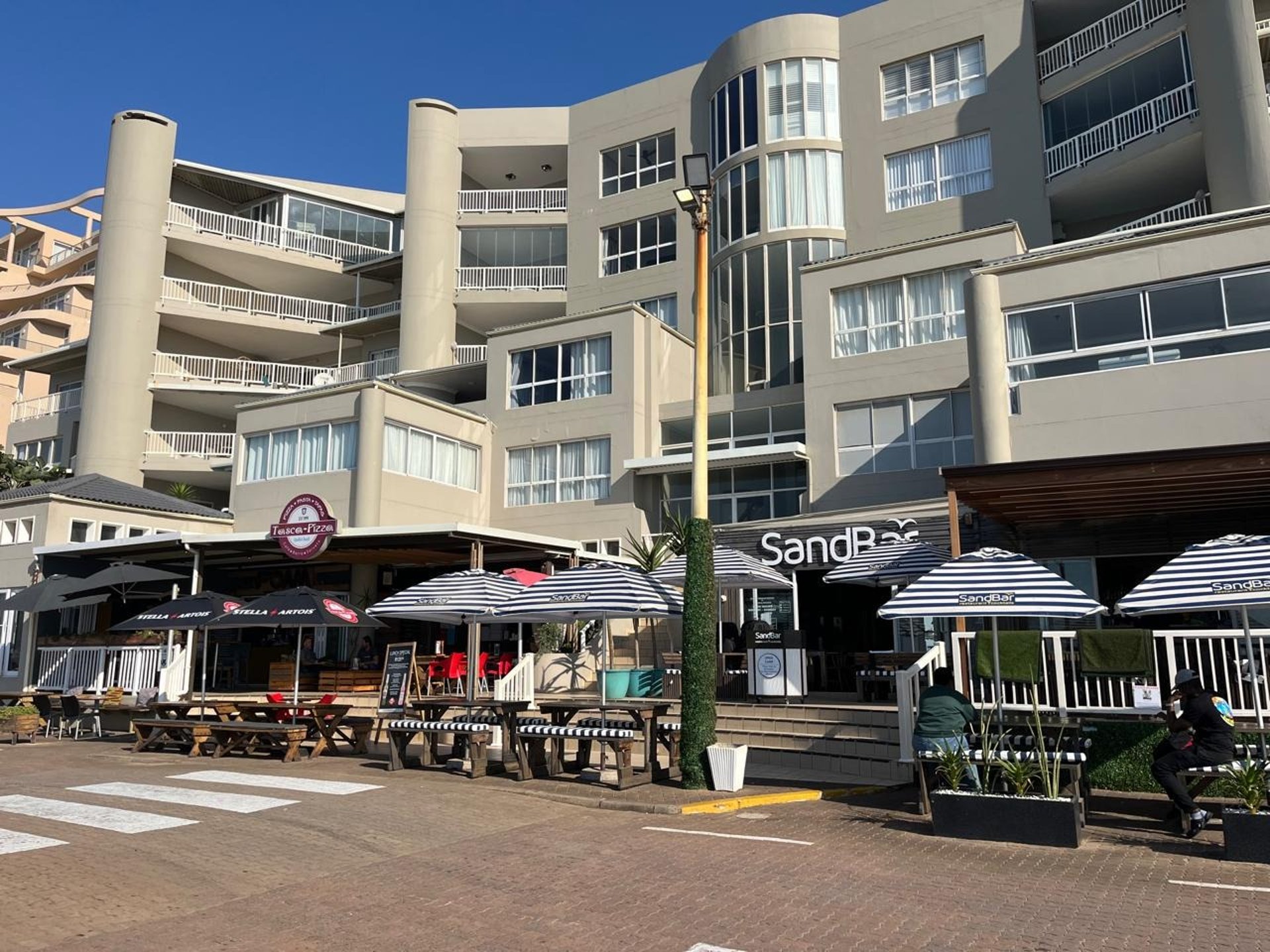 Restaurants in walking distance to Umdloti holiday studio apartment