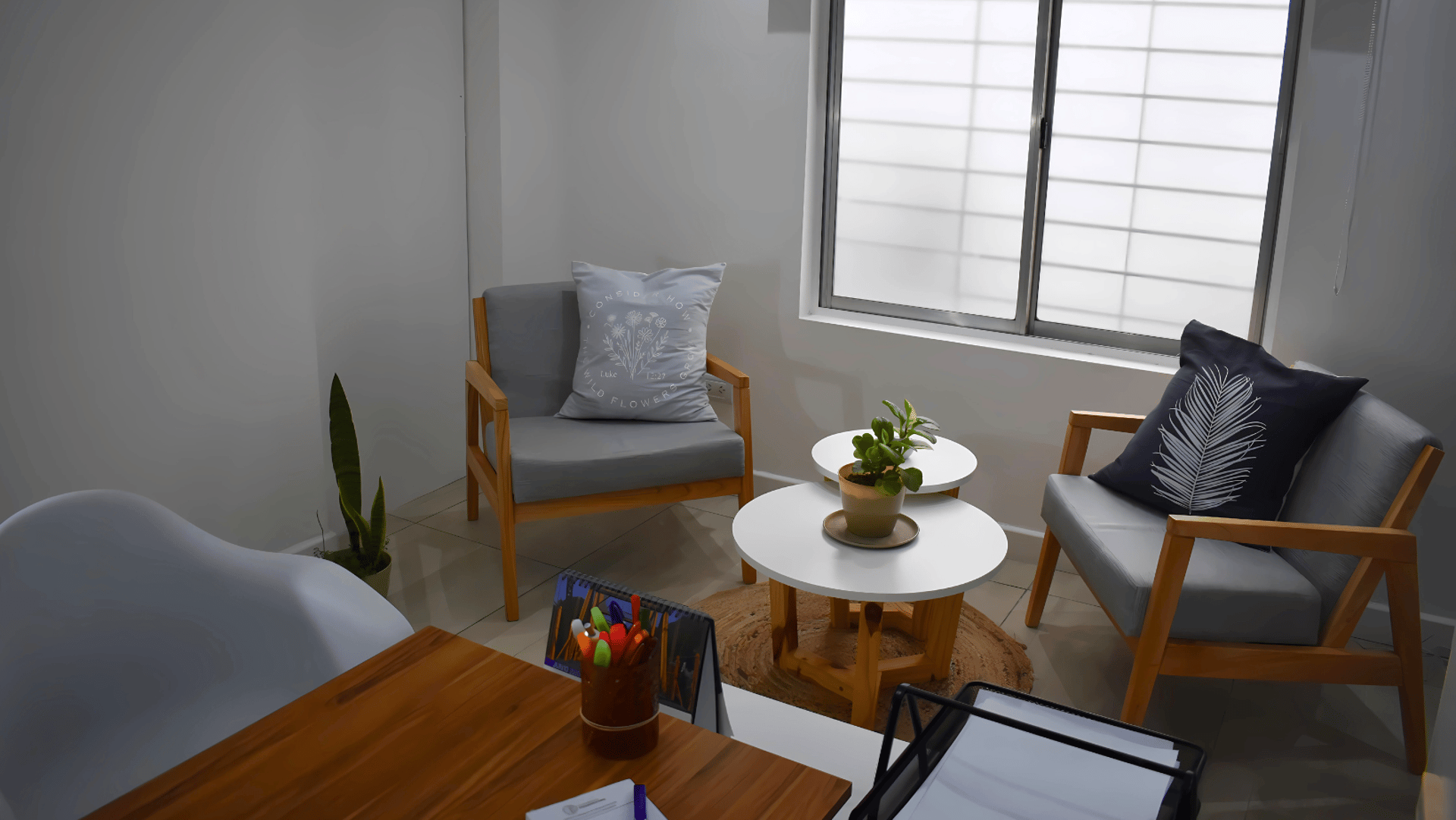 black and white bed linen