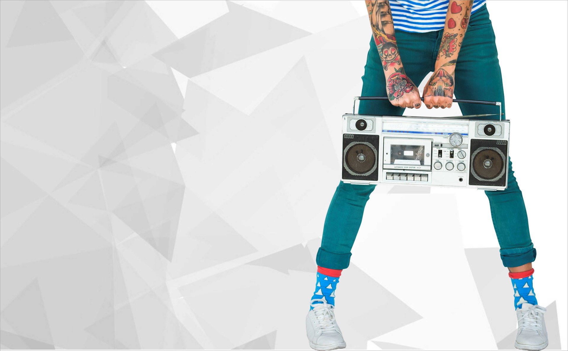 black and white bed linen