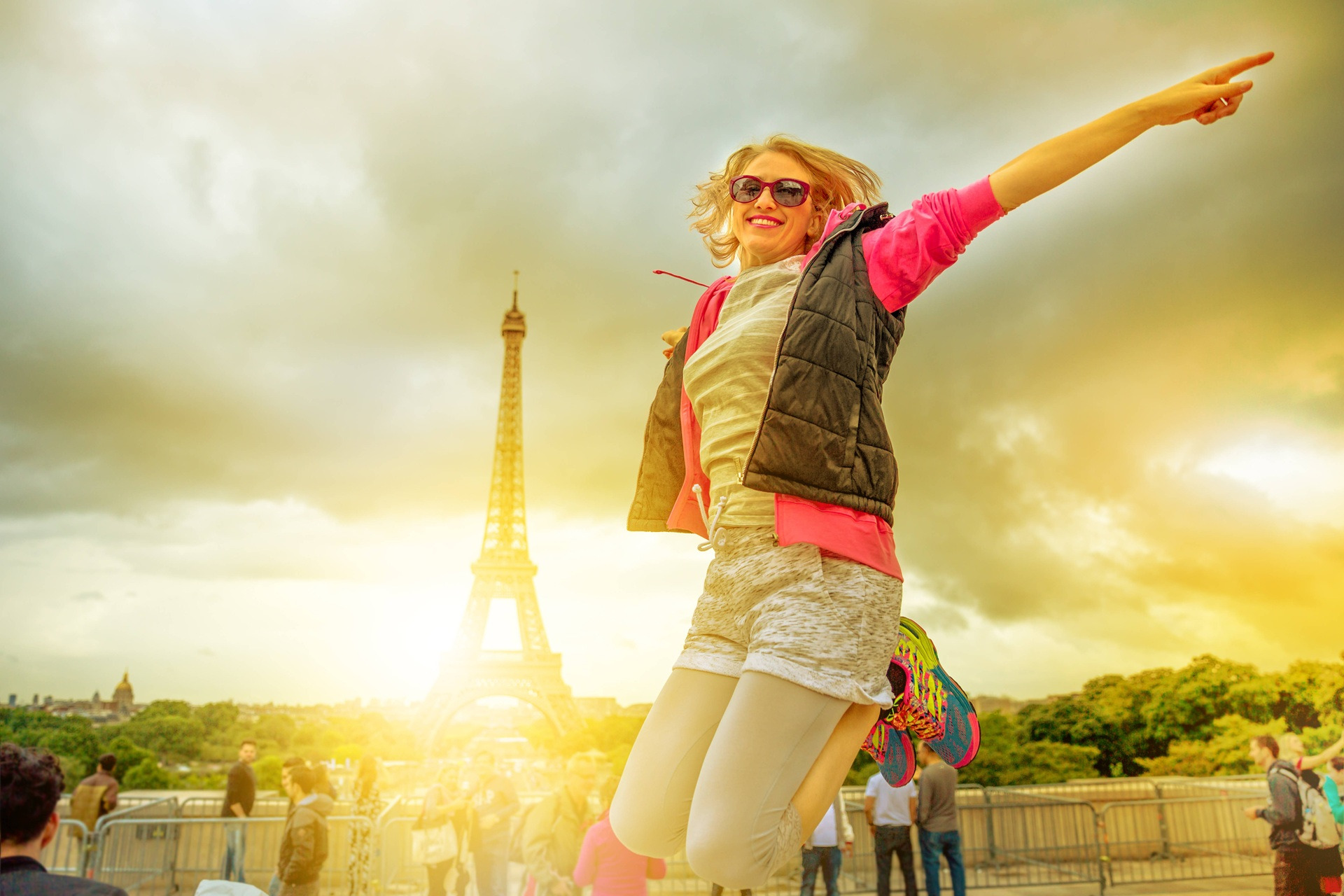 black and brown leather padded tub sofa