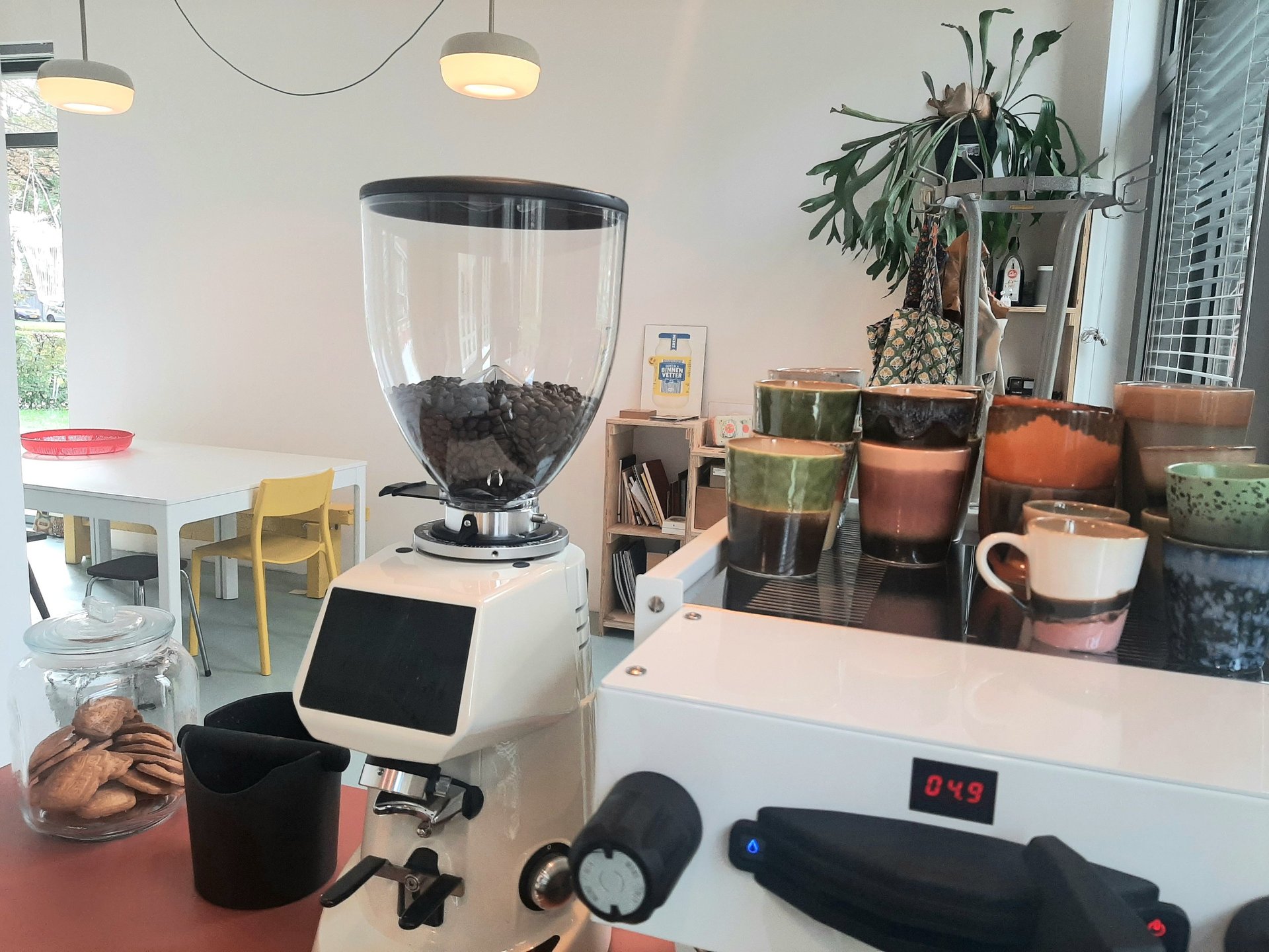 black and white bed linen