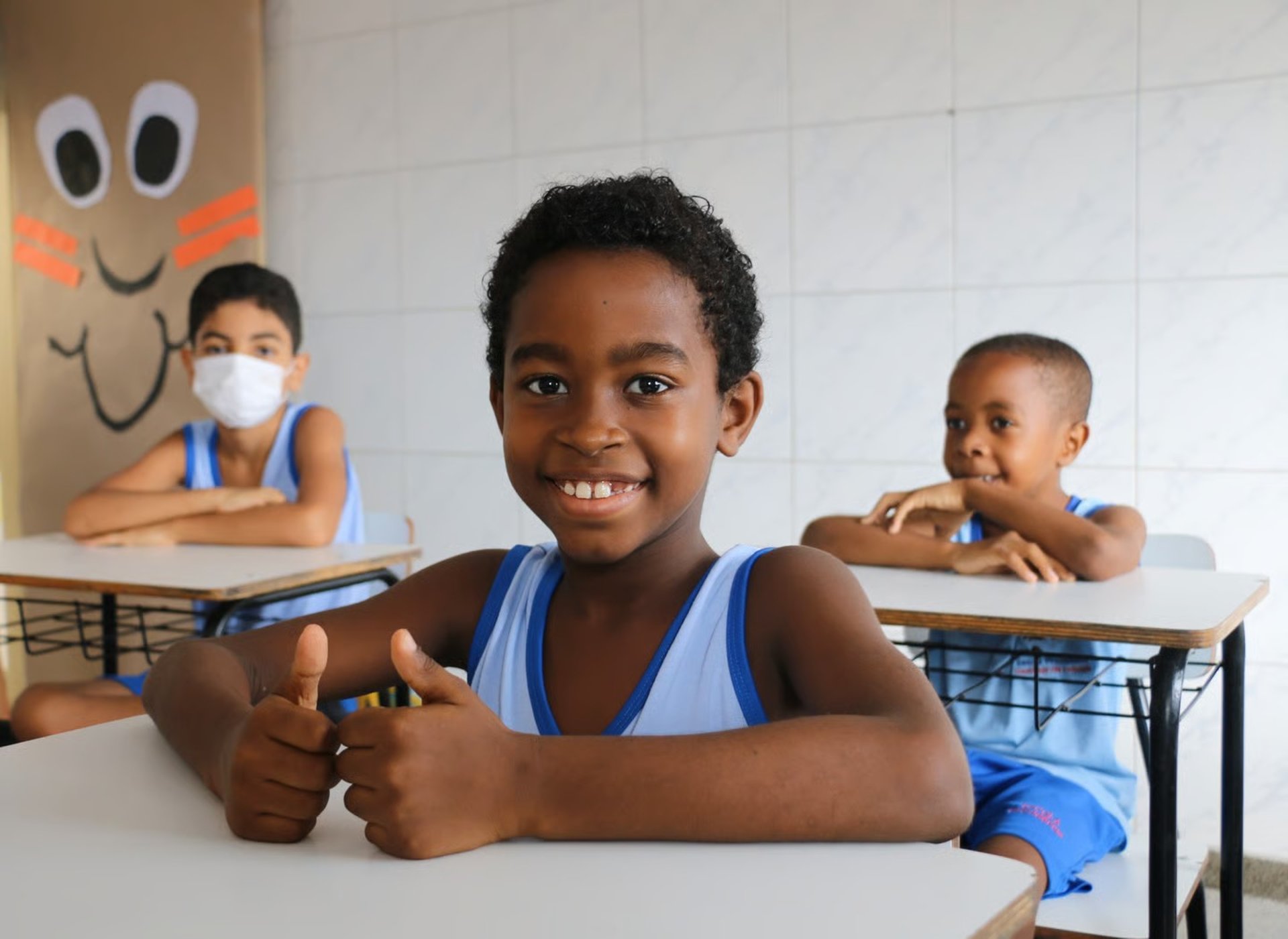 an abstract photo of a curved building with a blue sky in the background