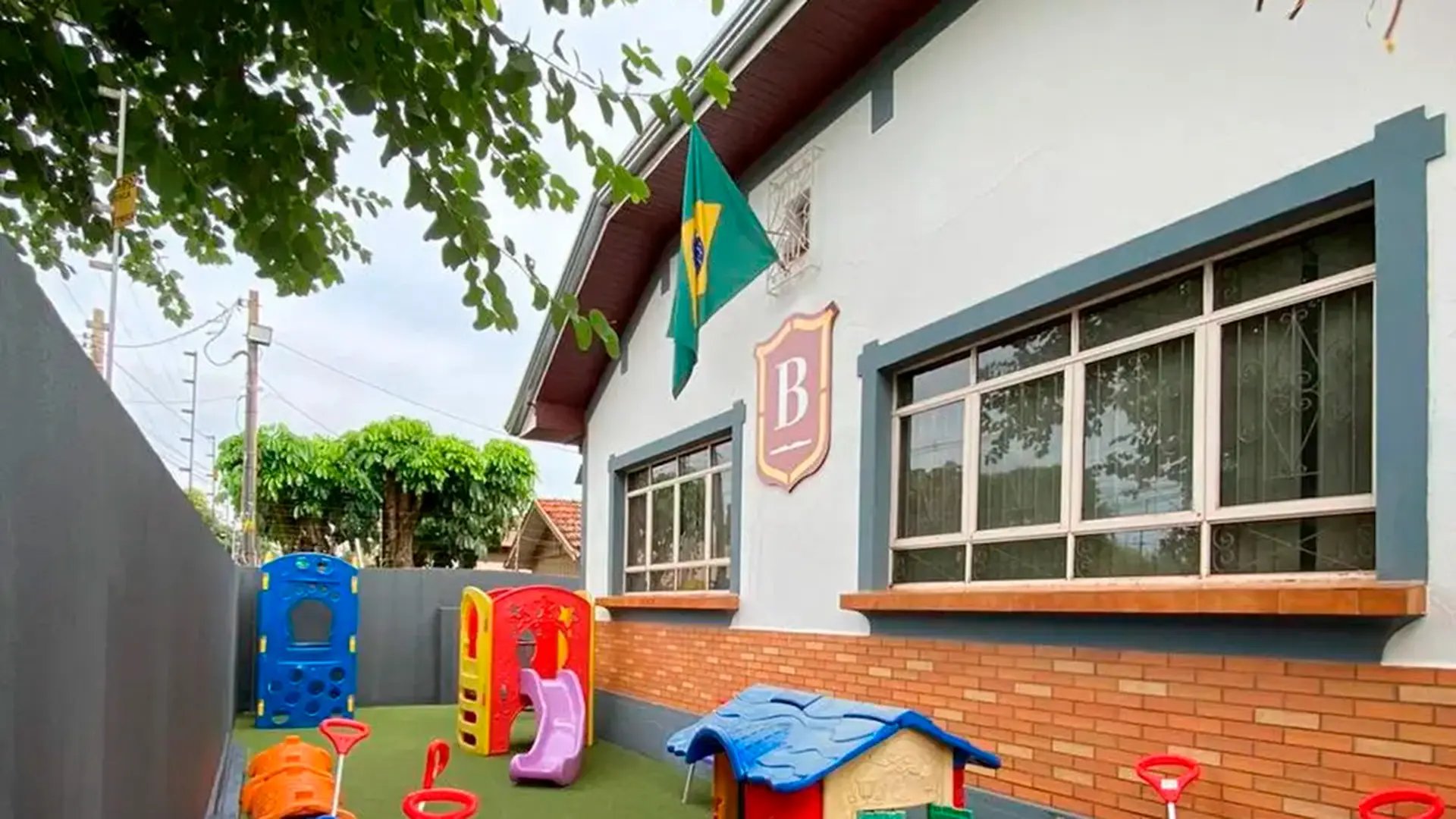 black and brown leather padded tub sofa