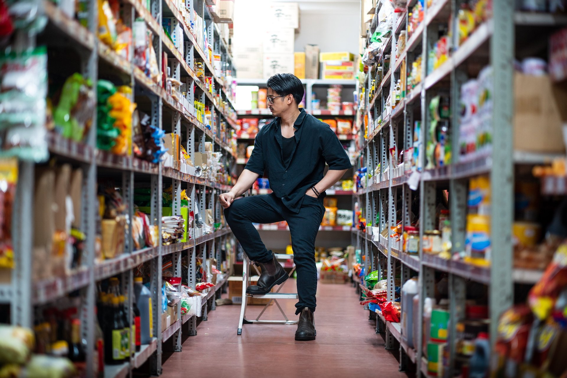 an abstract photo of a curved building with a blue sky in the background