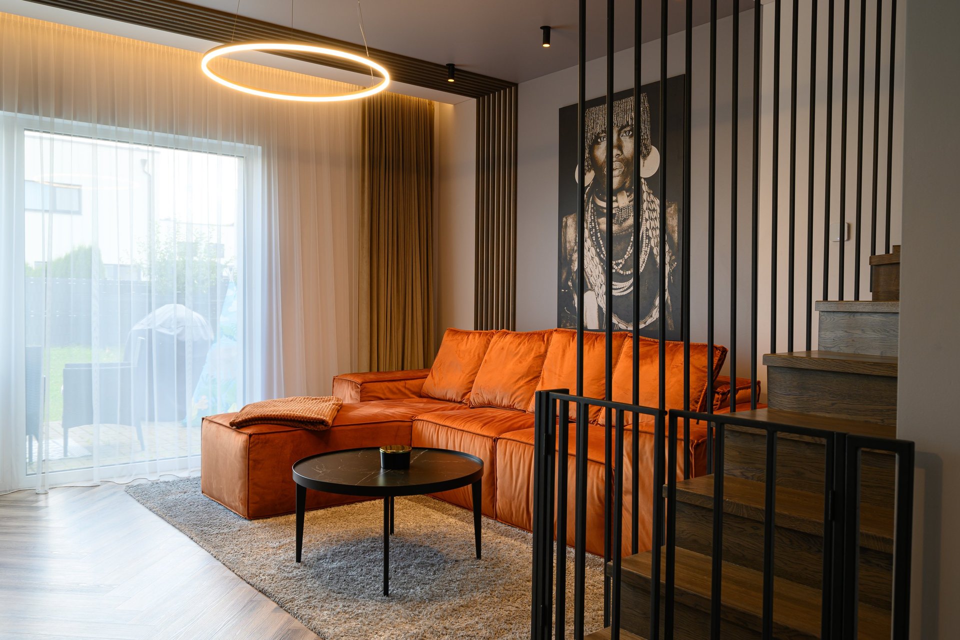 black and white bed linen