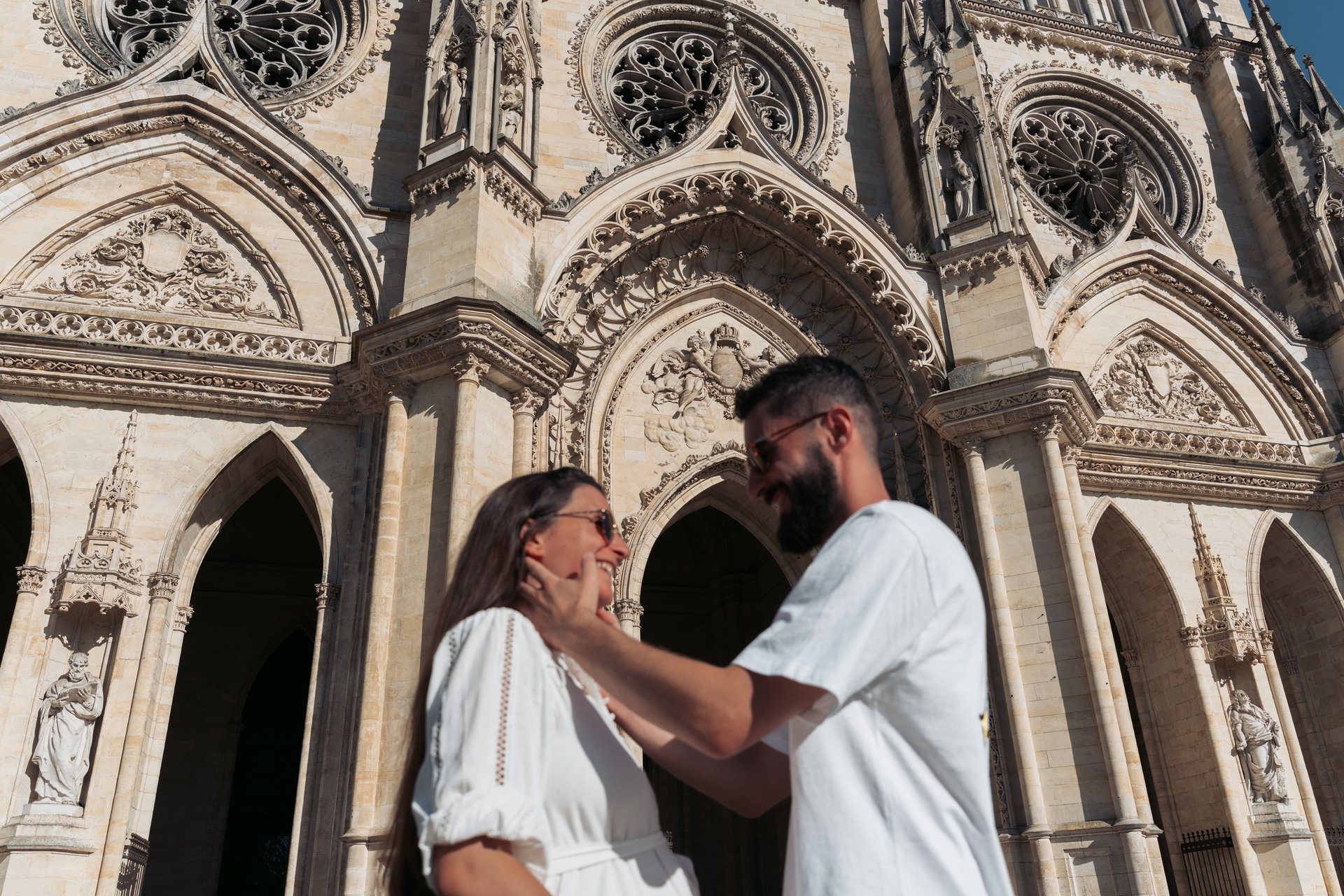 black and white bed linen