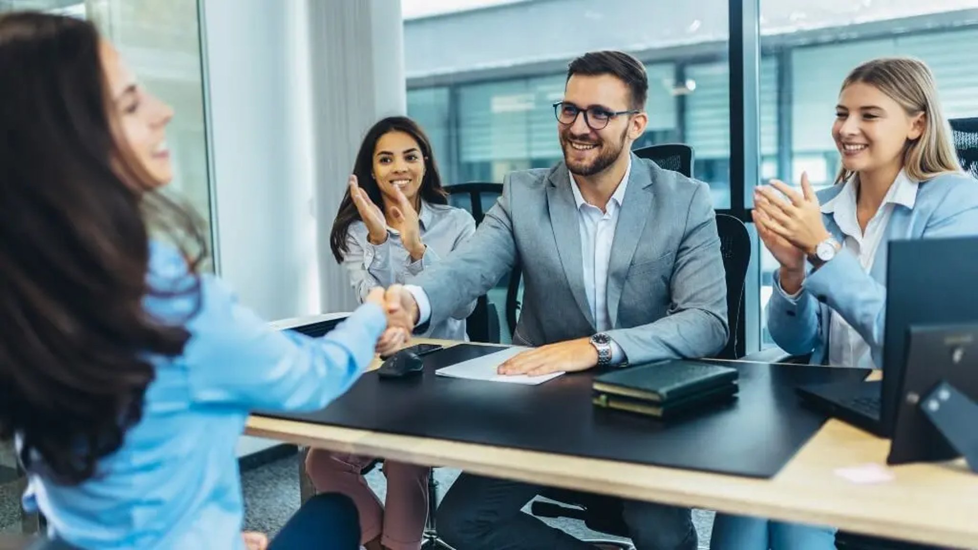 gray computer monitor