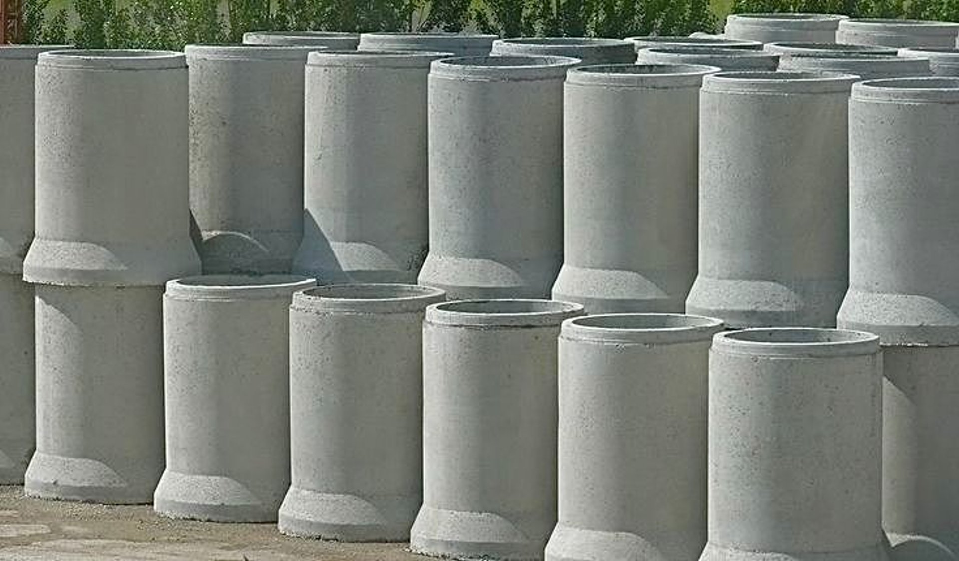 person wearing grey knit sweater