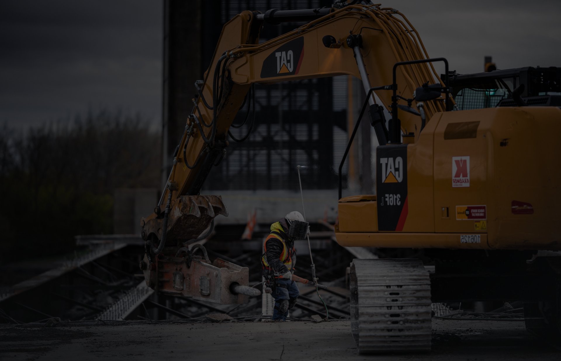 MacBook Pro on table beside white iMac and Magic Mouse
